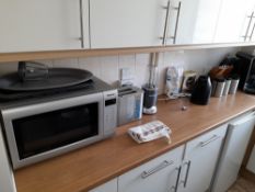 Contents of kitchens to include Panasonic microwave, Kenwood toaster, Magic Bullet 600 series,