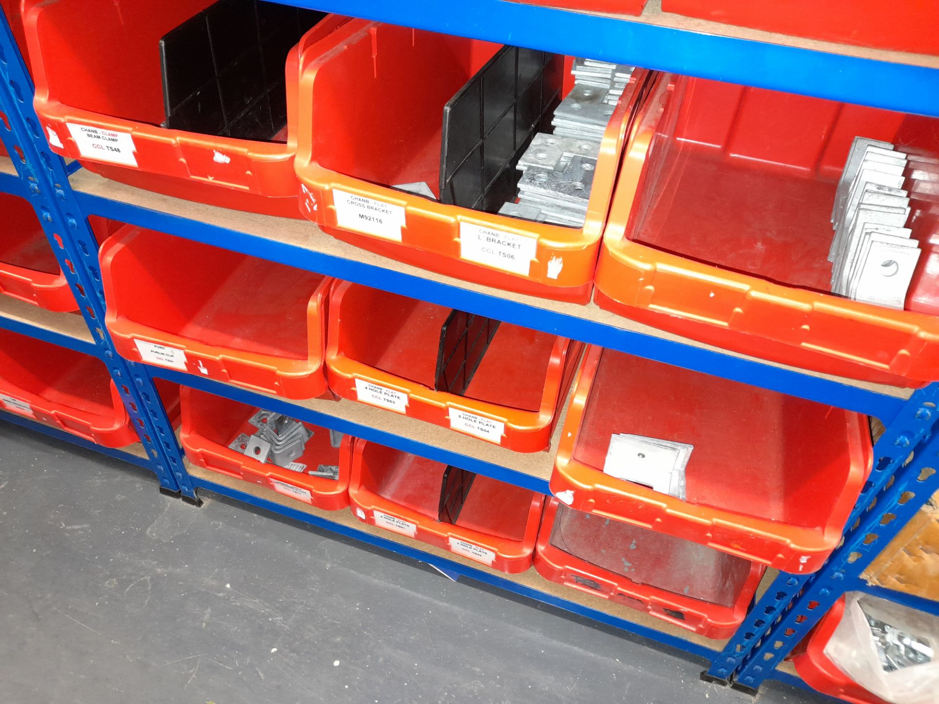 Large Quantity of stock to 13 bays, bolts, nuts, clamps, bracketry, fittings, washers, plastic - Image 31 of 41