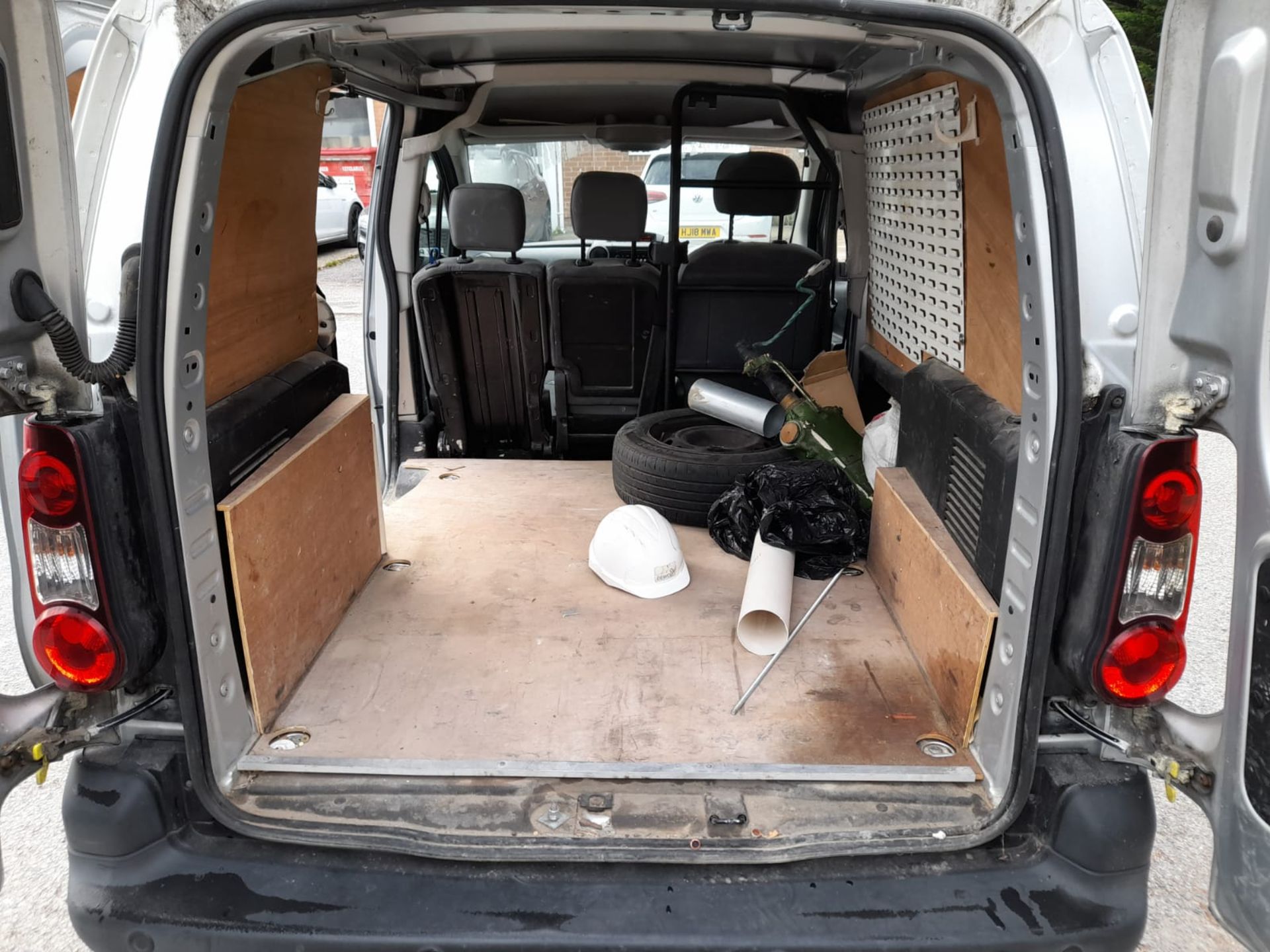 Citroen Berlingo L1 1.6 HDi 625kg Enterprise 75ps Van, registration LA62 FDJ, first registered 28/ - Image 10 of 15