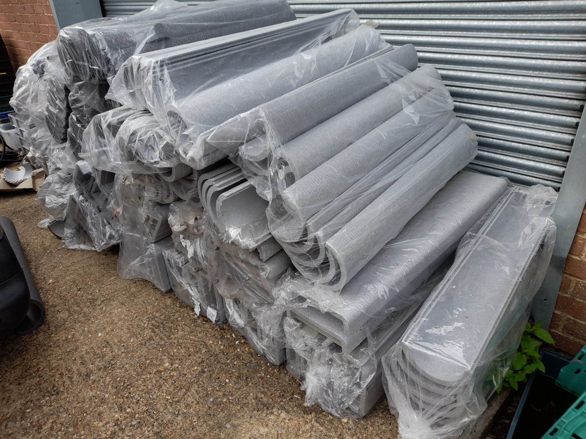 Large quantity of materials/components to yard including stainless steel pipe - Image 8 of 8