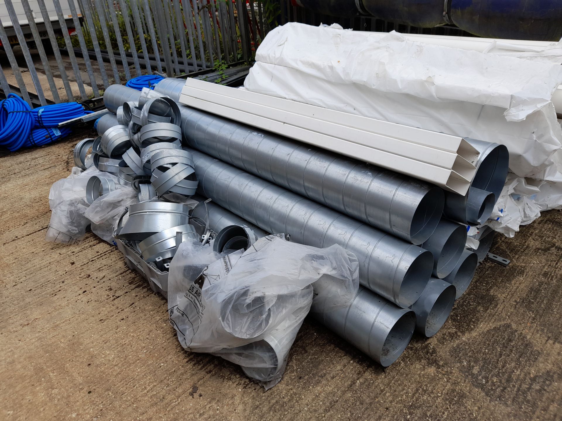 Large quantity of materials/components to yard including stainless steel pipe - Image 6 of 8