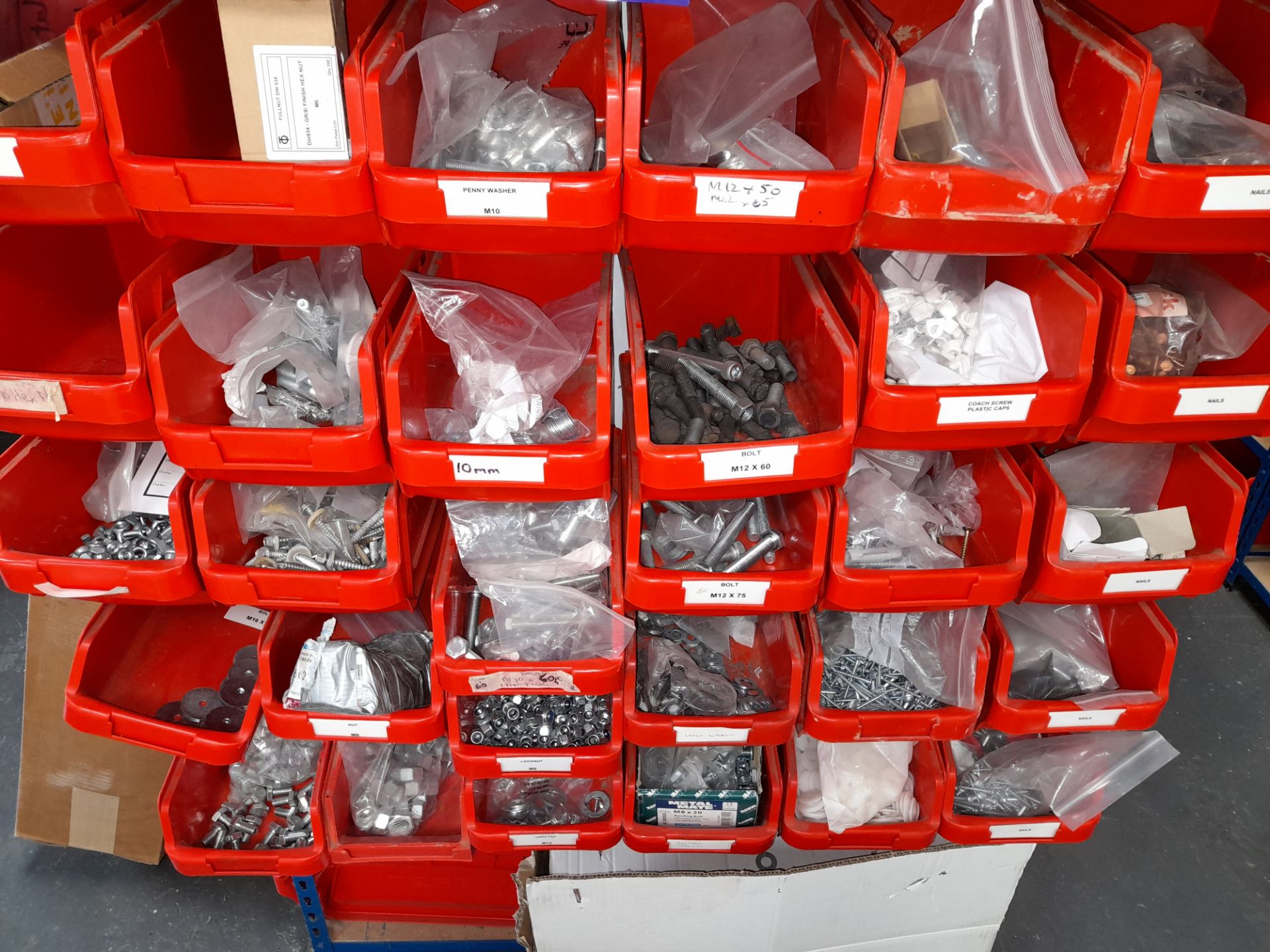 Contents to plastic linbins comprising various fixings (viewing strongly recommended to ascertain - Image 2 of 3