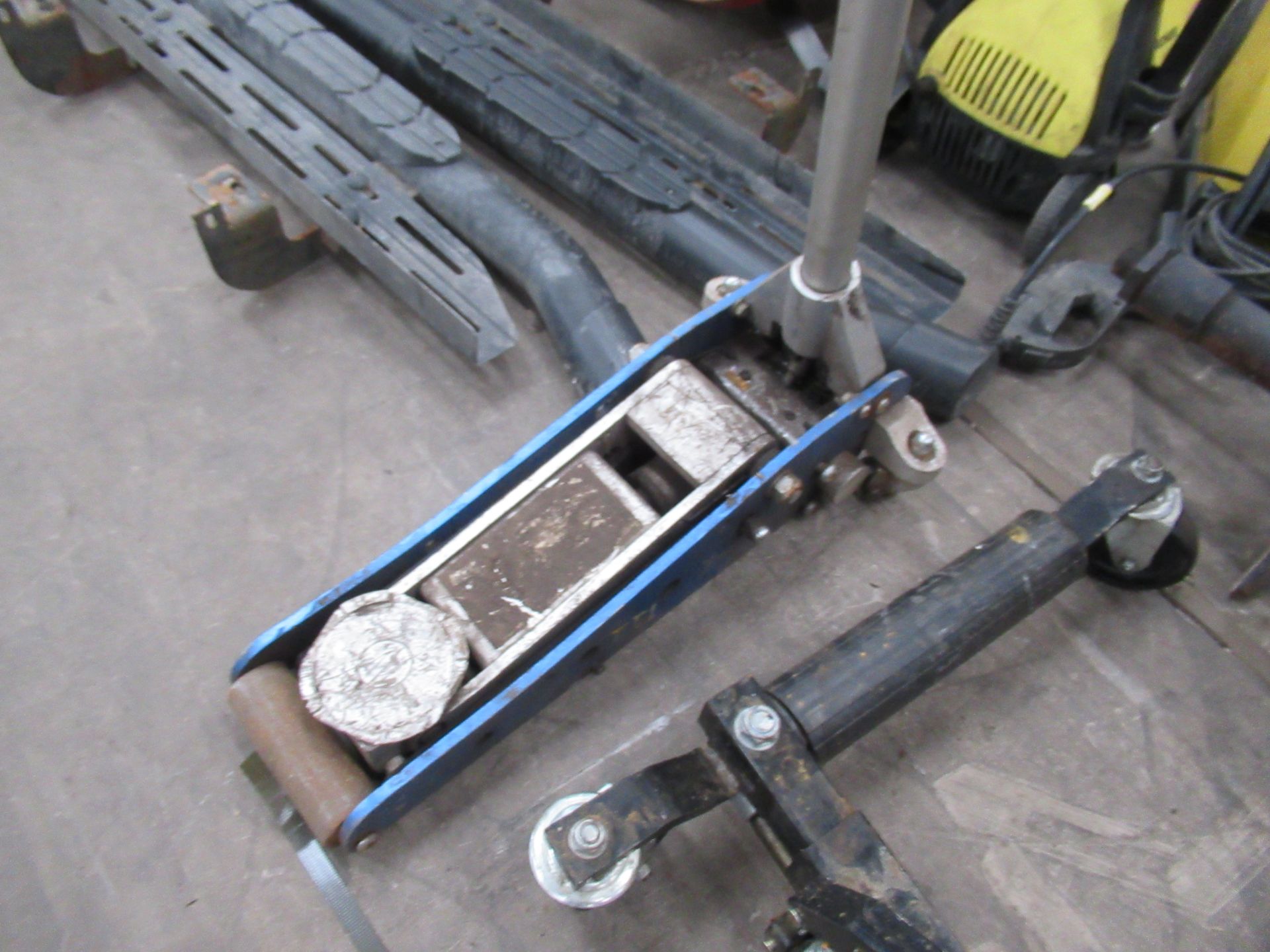Sealey Hydraulic Wheel Skates, Michelin Trolley Jack and 450kg Engine Stand - Image 3 of 4