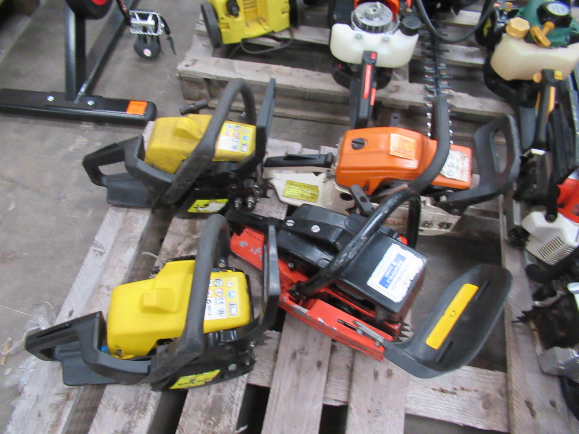 Eight Chainsaw Engines - Image 3 of 4