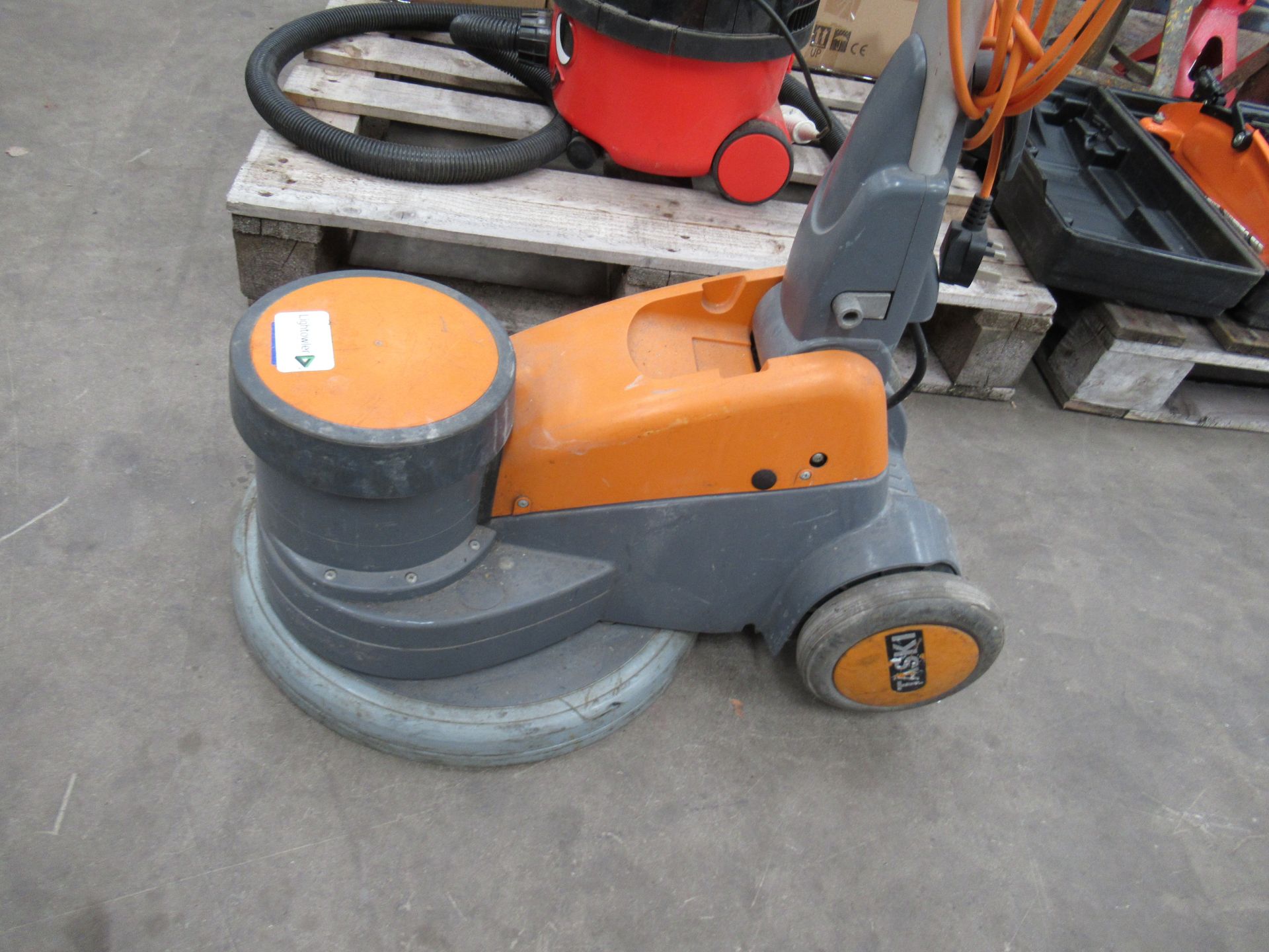 Taski Ergodisc floor cleaner 240v - Image 3 of 4