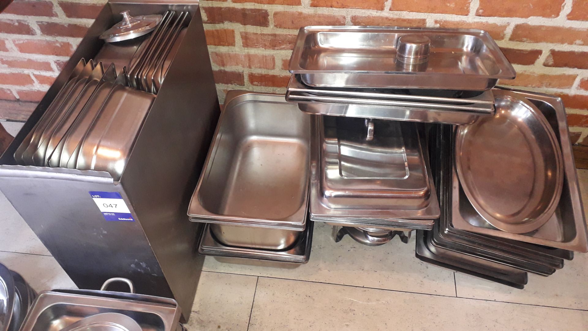 Quantity of stainless steel Gastronorm Pans, Lids & Chafing Dishes - Image 4 of 5