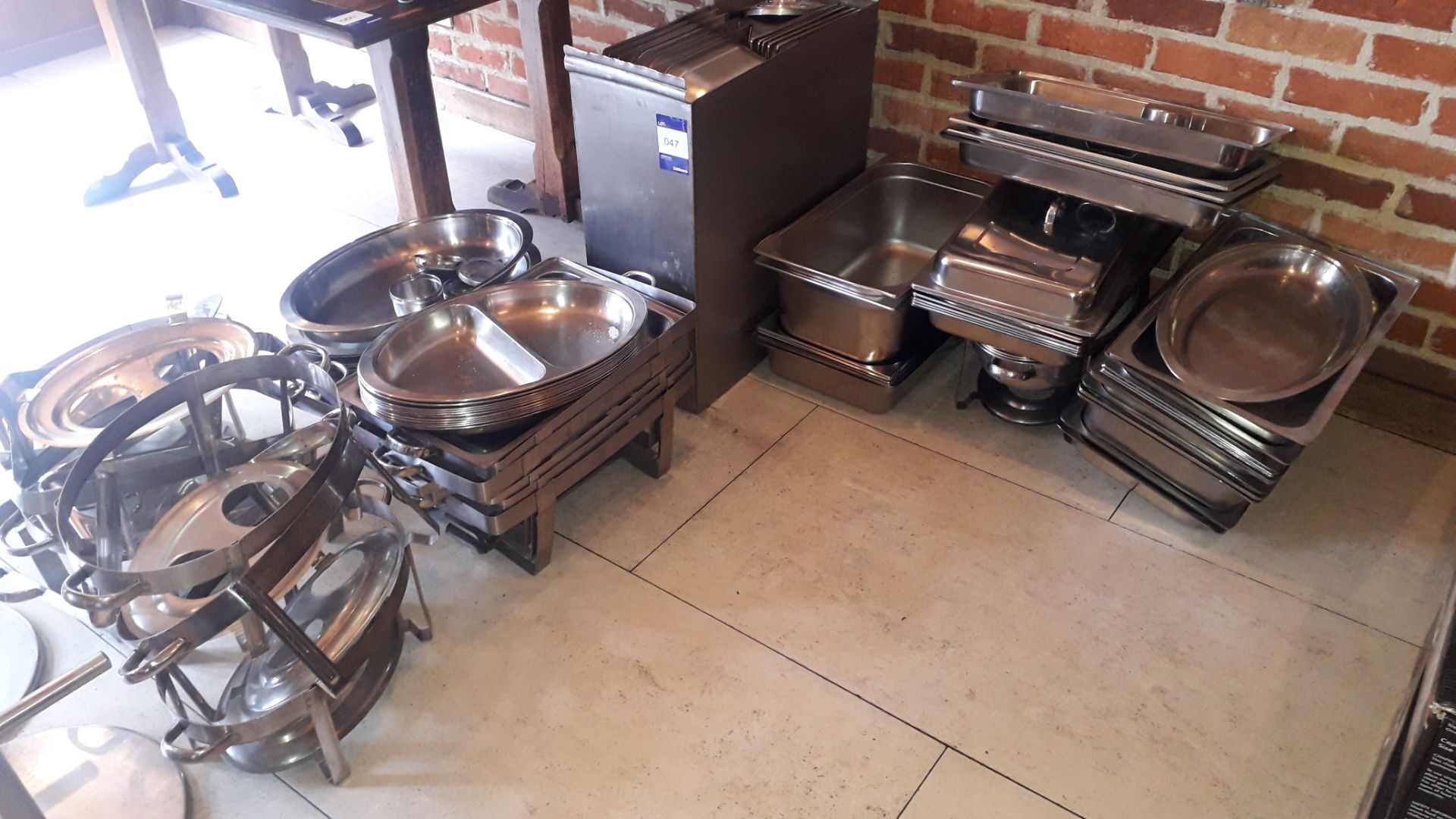 Quantity of stainless steel Gastronorm Pans, Lids & Chafing Dishes - Image 2 of 5