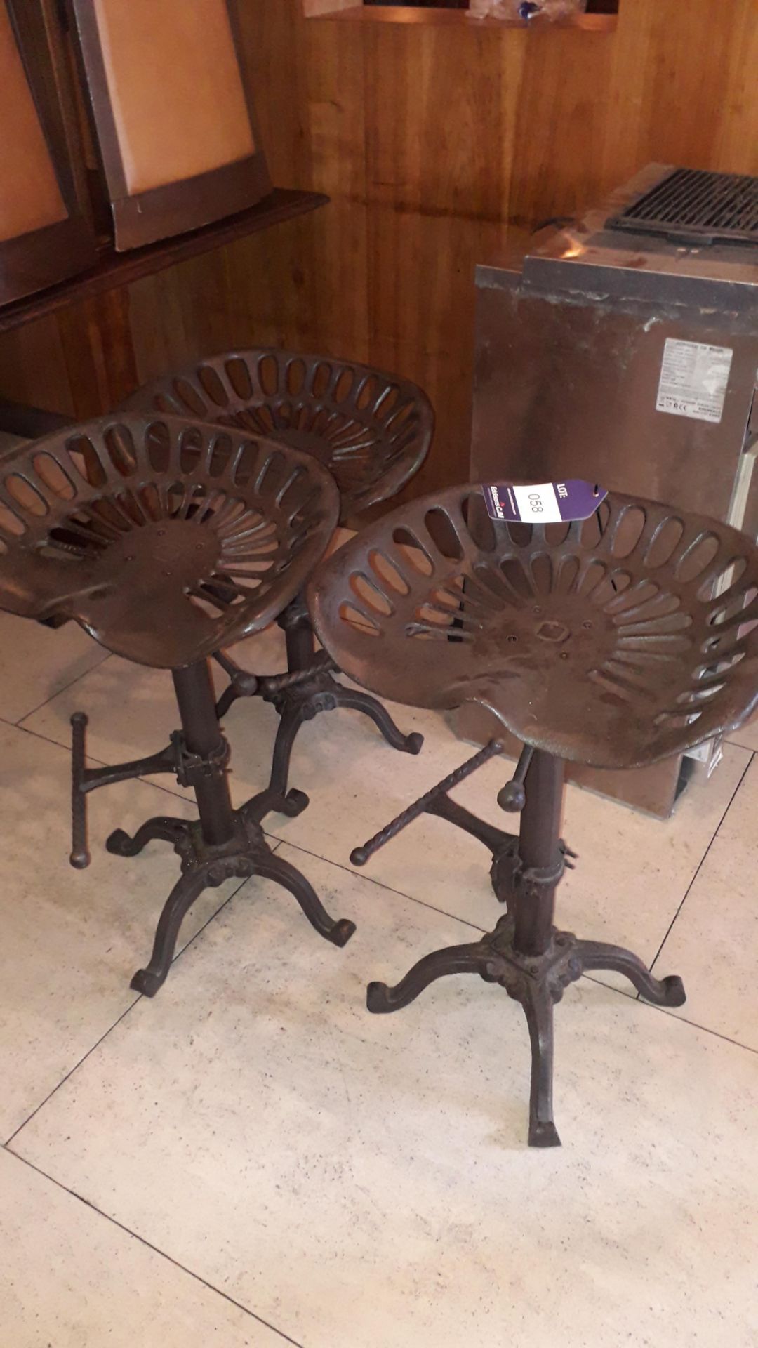 3 vintage cast iron adjustable height tractor seat stools - Image 2 of 3