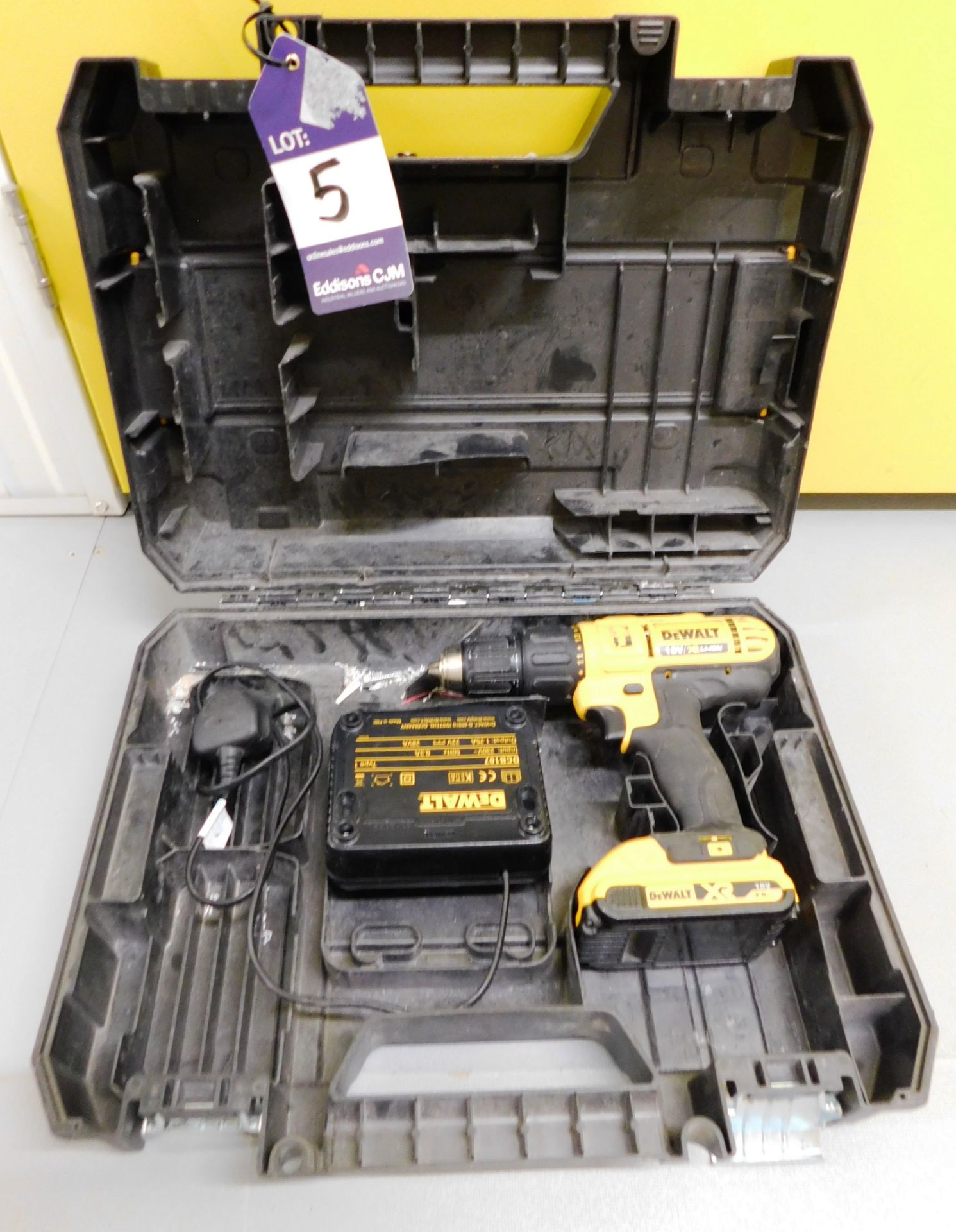 DeWalt XR Li-Ion DCD776 Drill with DeWalt 18v Batt