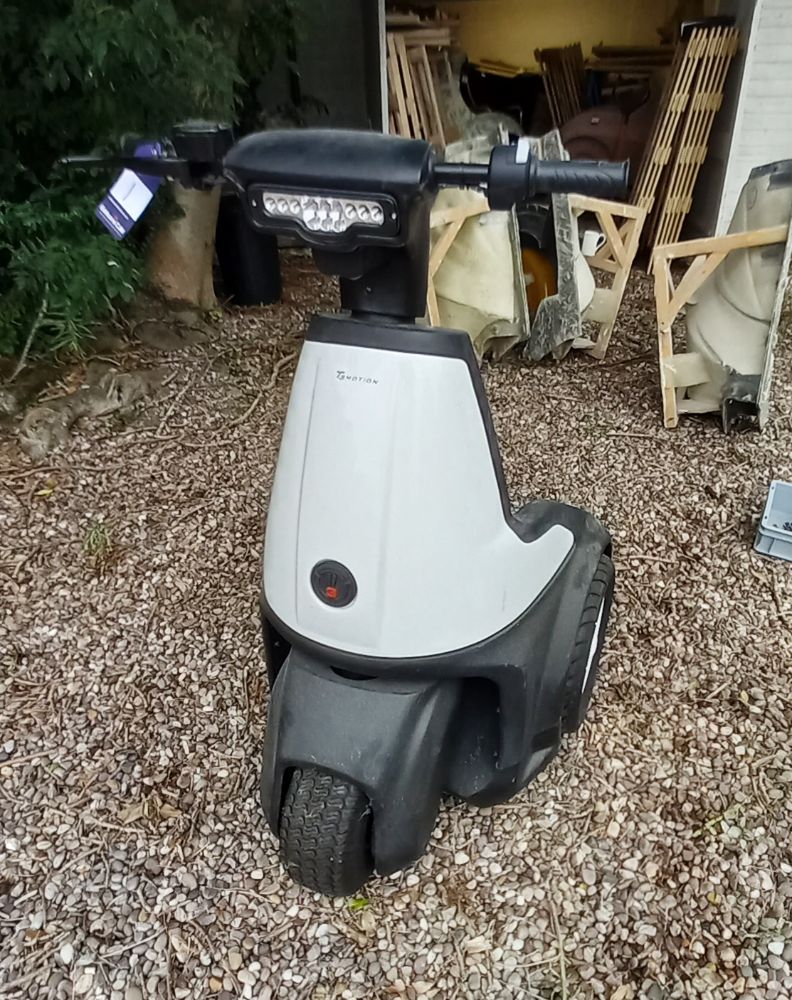 4 x Electric Stand Up Vehicles & Stock of Moped/Scooter Spare Parts