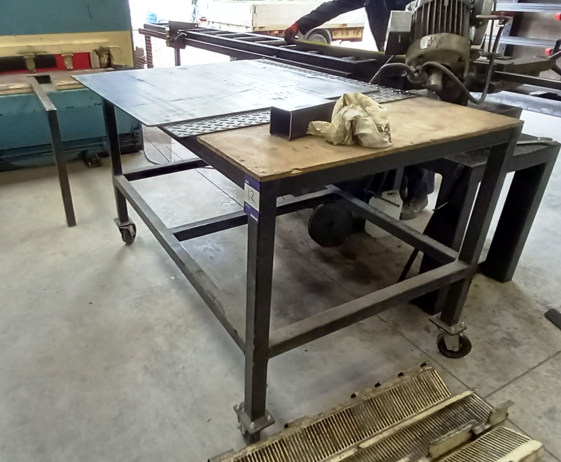 4x Various Sized Mobile Work Benches, Approximate Sizes (2450 x 900mm), (1500 x 950mm), 2x (1950 x - Image 3 of 4