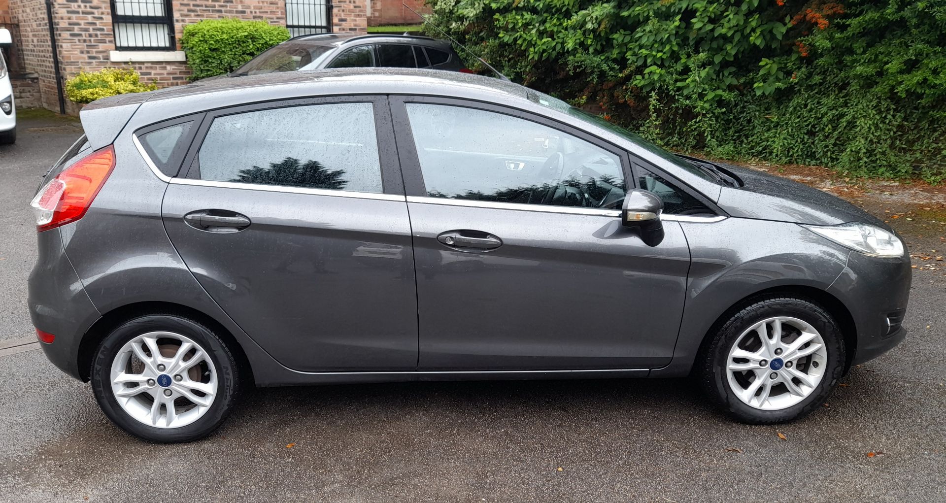 Ford Fiesta Zetec 5 Door Hatchback, registration C - Image 6 of 13