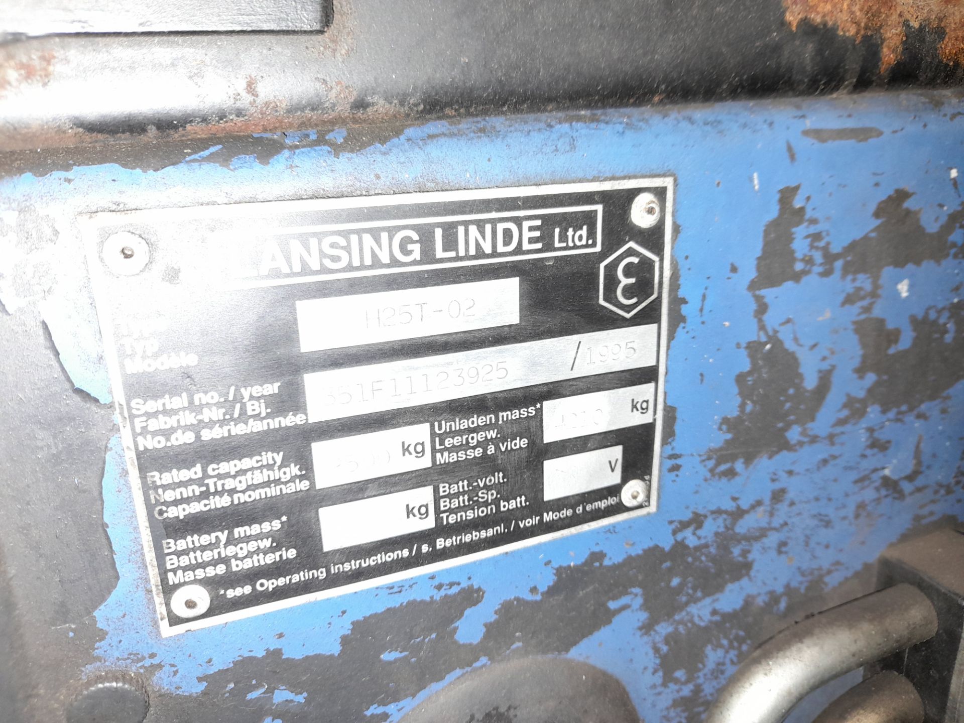 Linde H25T-02 LPG Forklift Truck, 2500kg Capacity, Triple Mast, Side Shift, Lift Height 3925mm, - Image 6 of 9