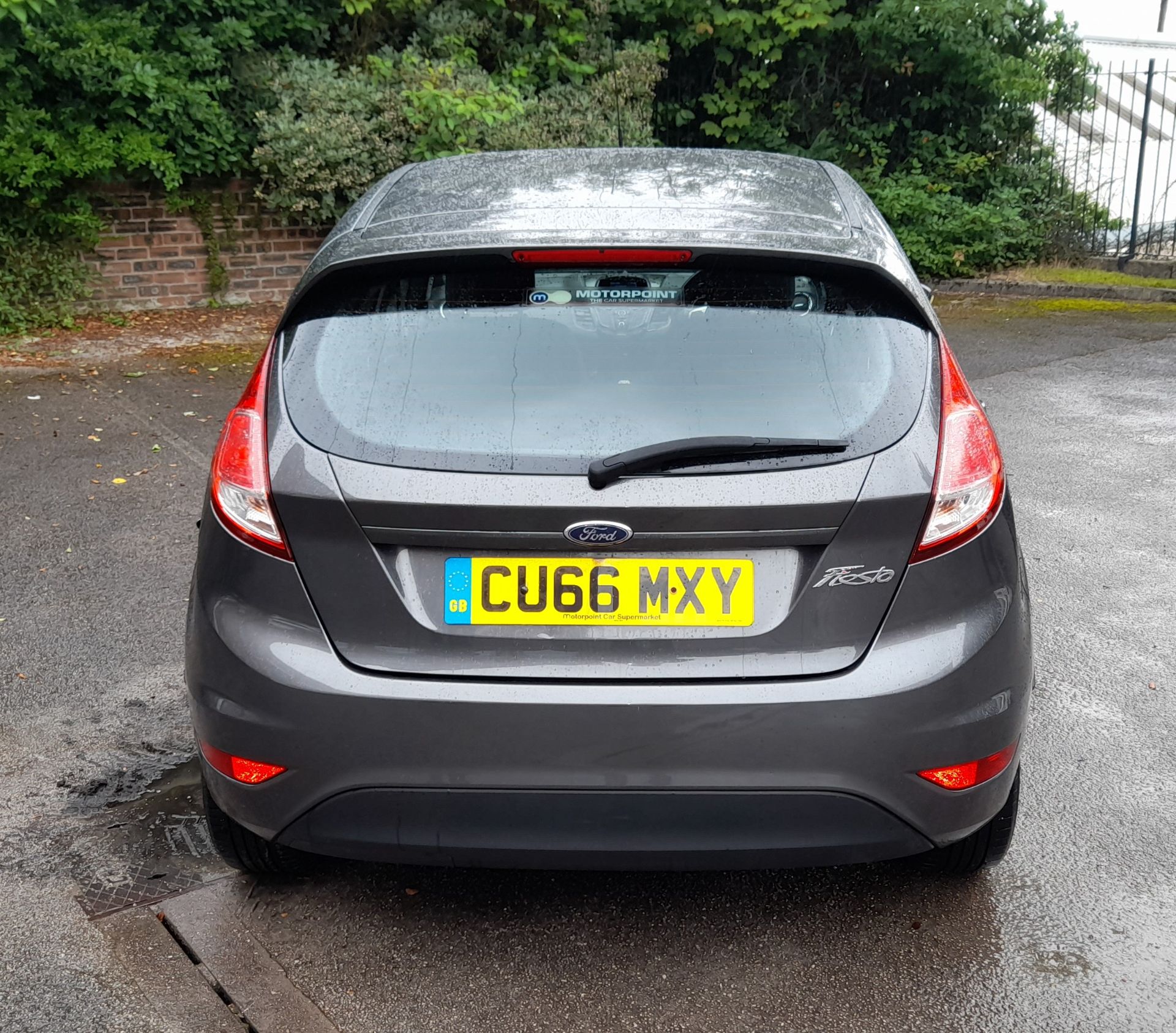 Ford Fiesta Zetec 5 Door Hatchback, registration C - Image 4 of 13