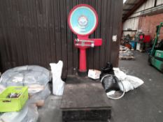 Auto Scales Floor Standing Analogue Scale, 1500 KG