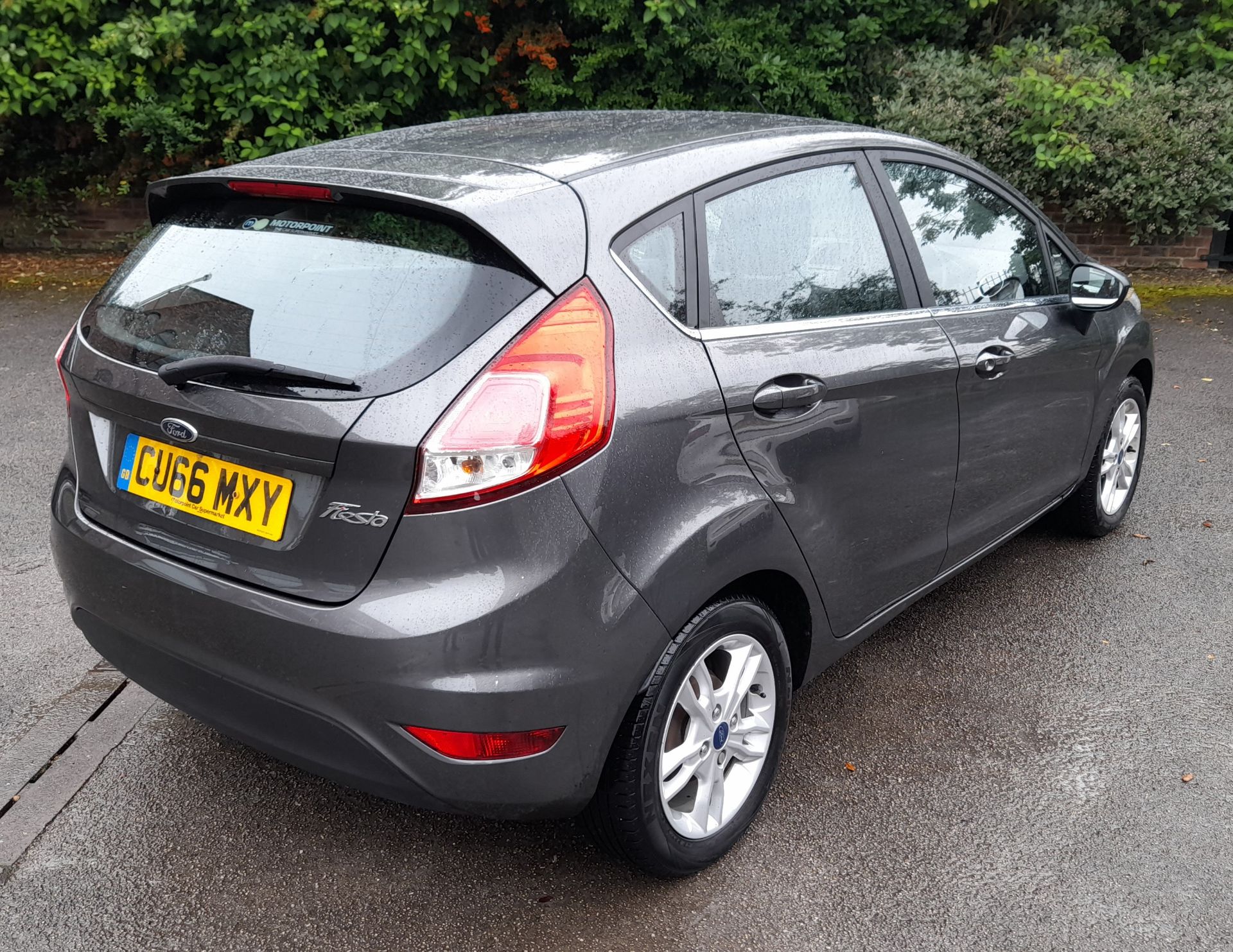 Ford Fiesta Zetec 5 Door Hatchback, registration C - Image 5 of 13