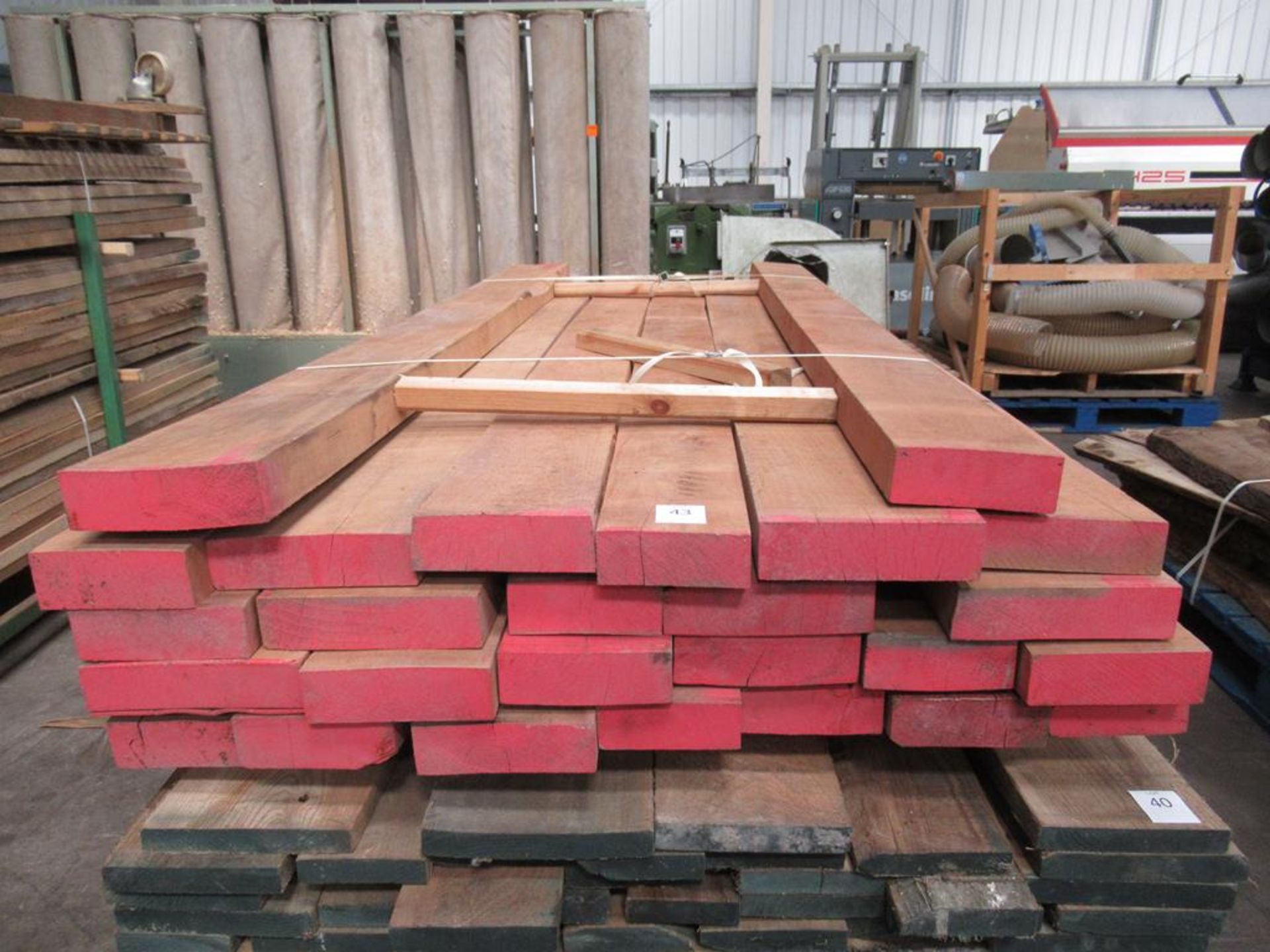 Beech, Kiln dried: 1 lot 2100x1020x230mm(+2 planks)