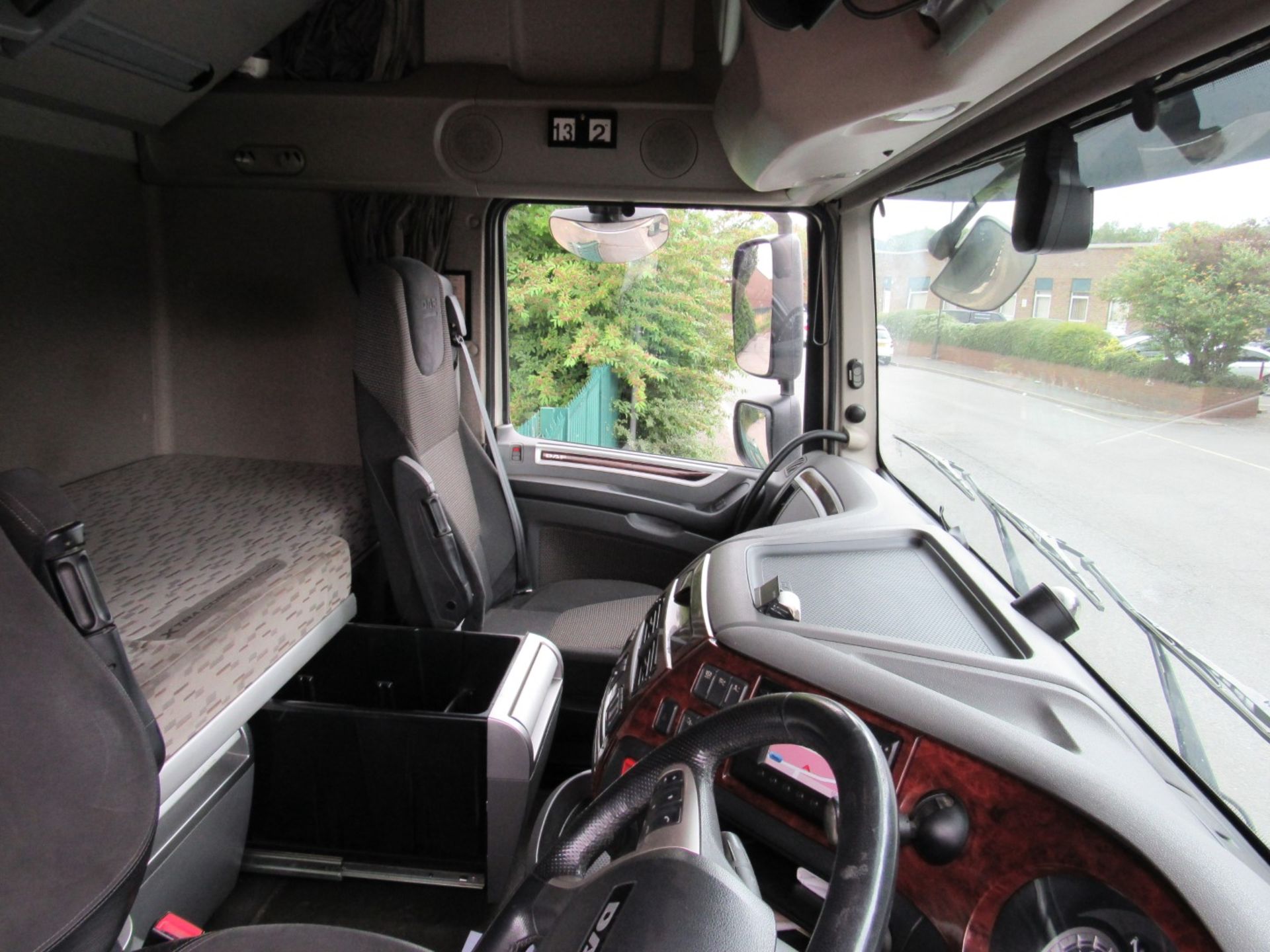 Daf FAS XF 510 6x2 Super Space Chassis Cab curtain - Image 39 of 39