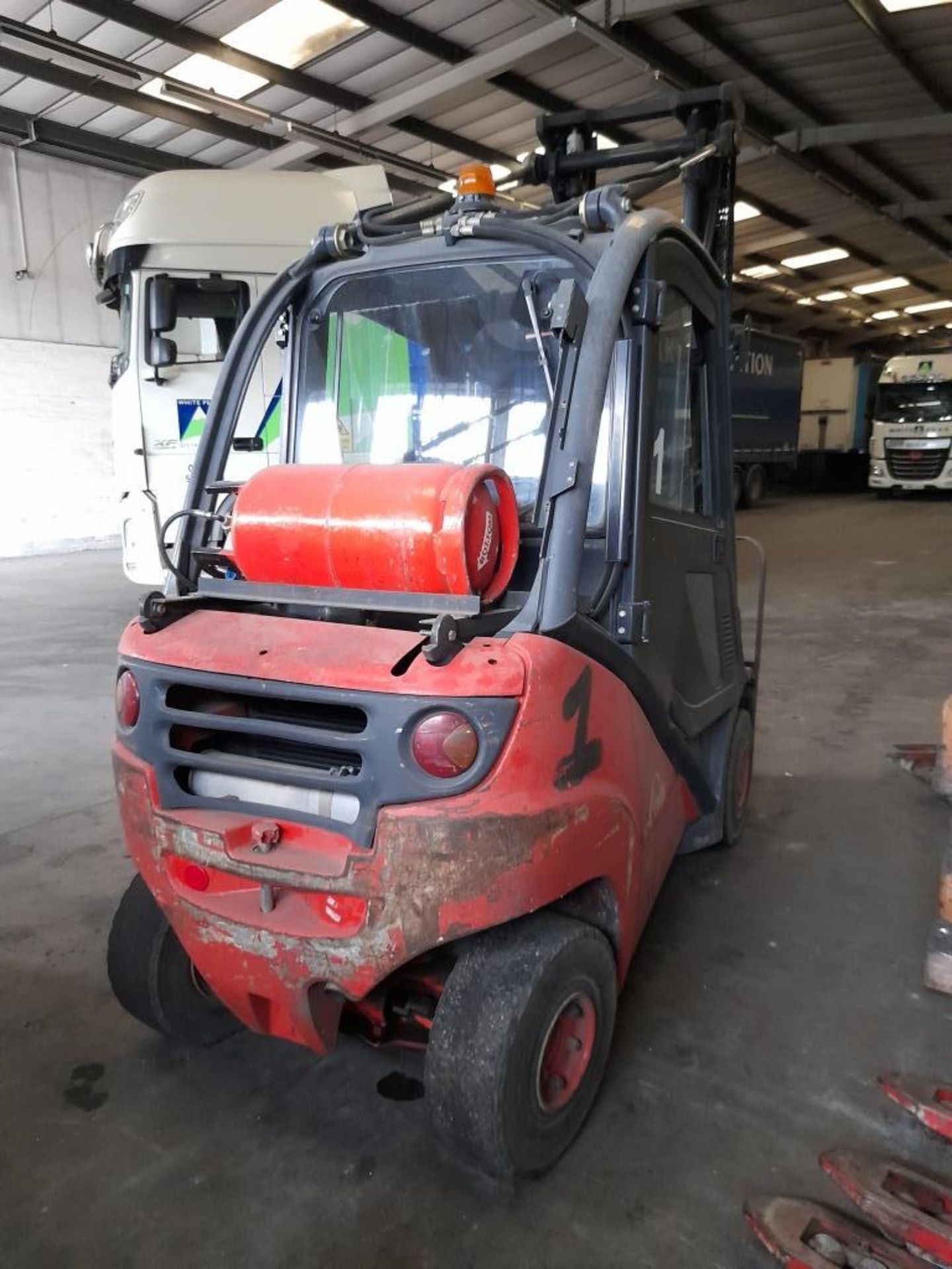 Linde H20 2,000kg gas Forklift Truck, S/N H2X392S03758, year 2005, thorough examination 11/06/22 - Image 3 of 10