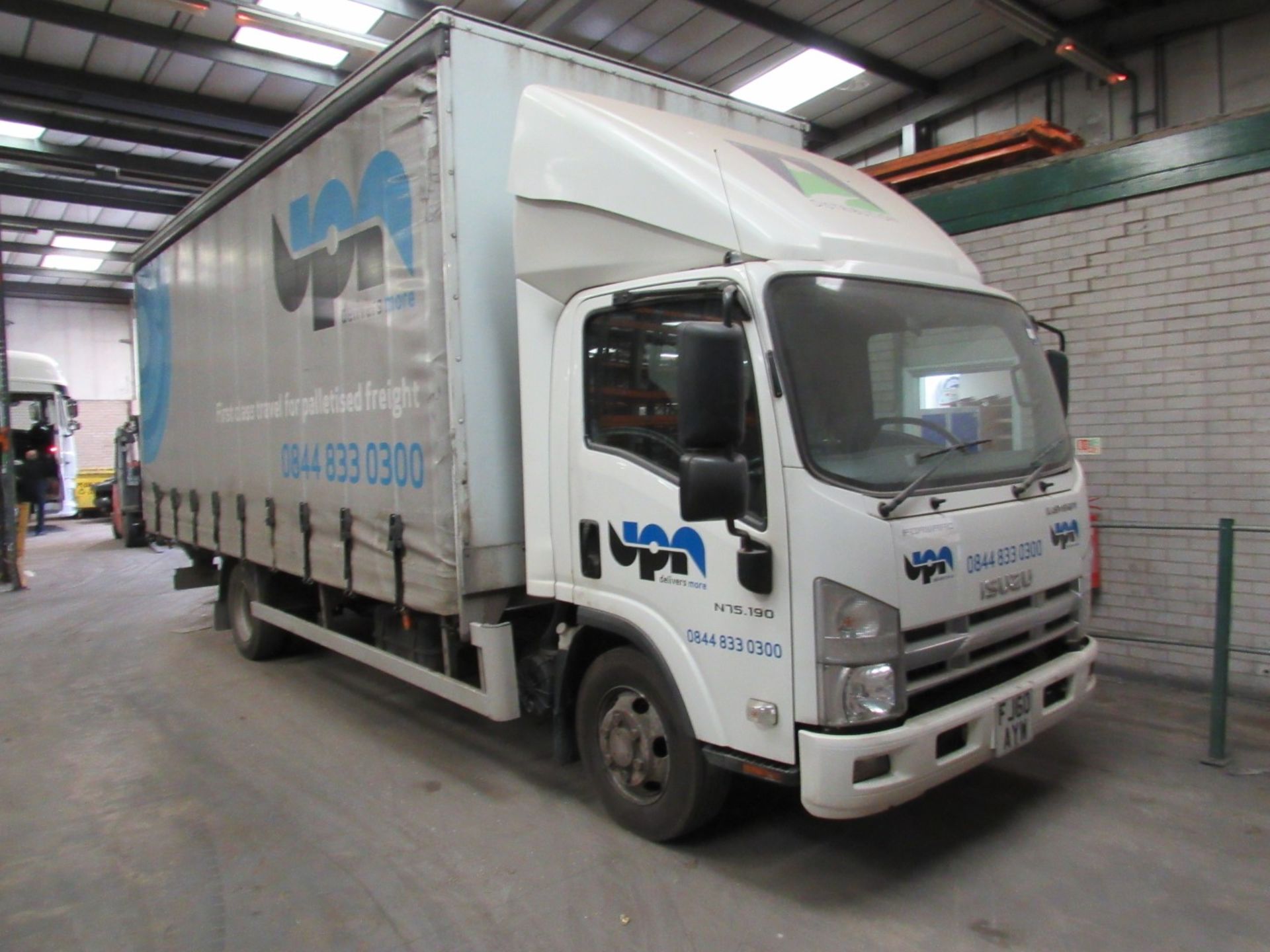 Isuzu Forward N75.190E 7.5T GVW chassis day cab, E - Image 2 of 16