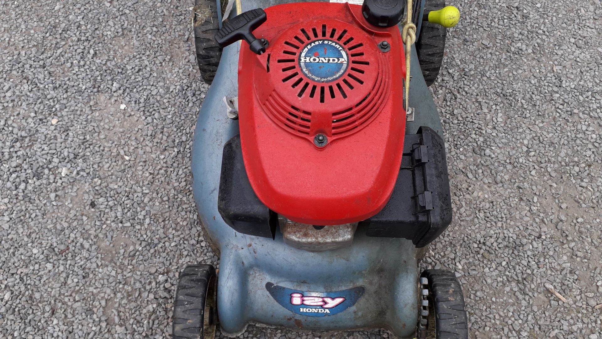 Honda HRG465C2SDE Petrol Engine Lawn Mower, Serial Number 1321504 (2007) - Image 2 of 3