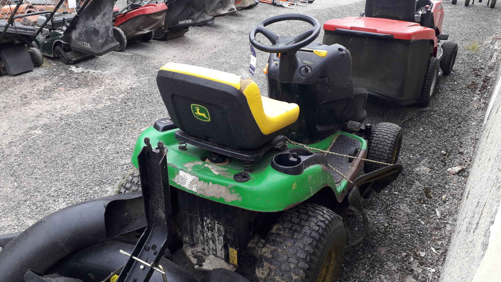 John Deere 100 Series 110B Ride on Mower, Serial Number GX011OB400872 (2009) with Mulcher - Image 3 of 5