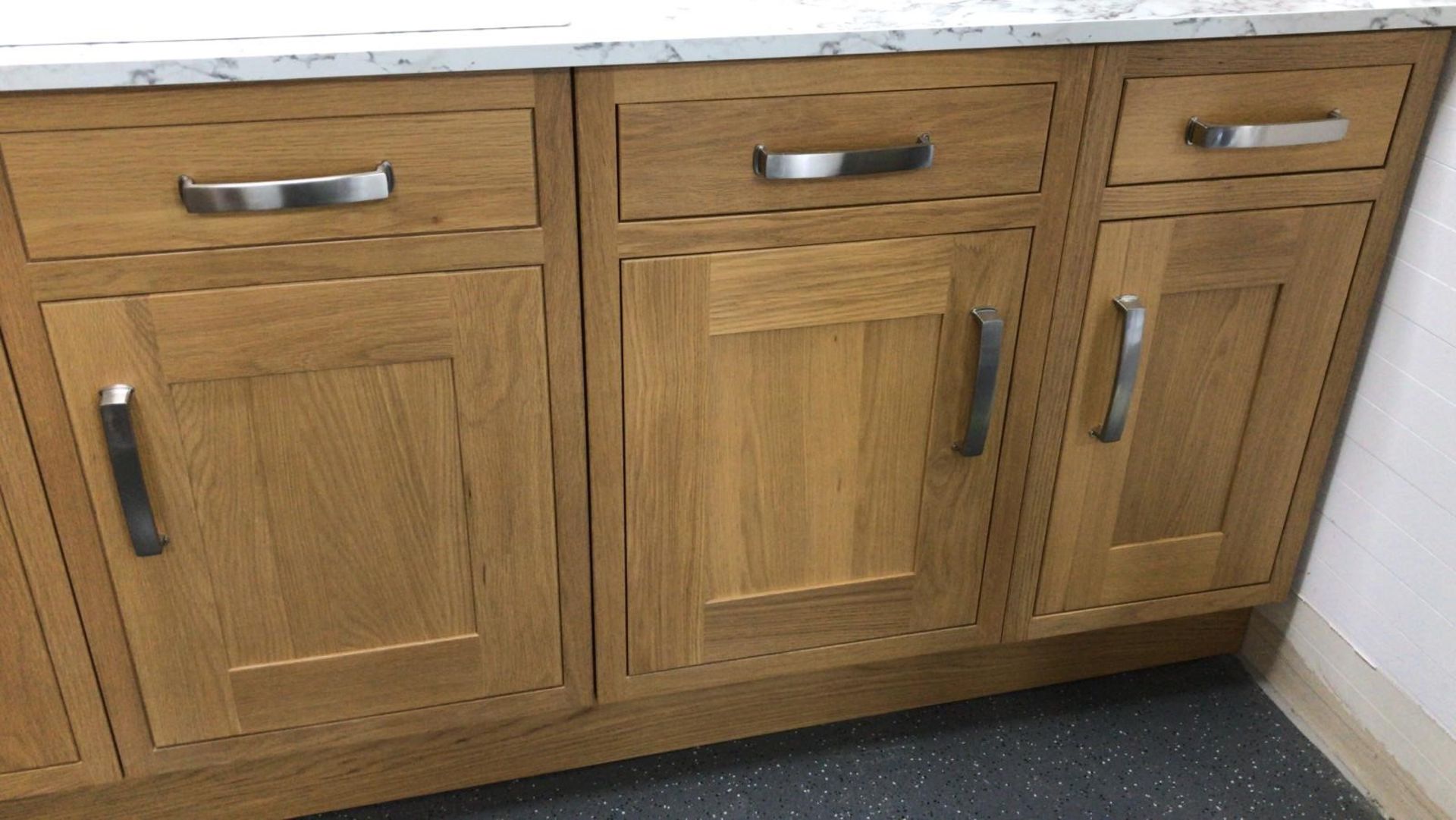 Circa 5000+ items Solid oak inframe kitchen doors inc over 100 curved doors etc, circa 87 pallets (2 - Image 9 of 15