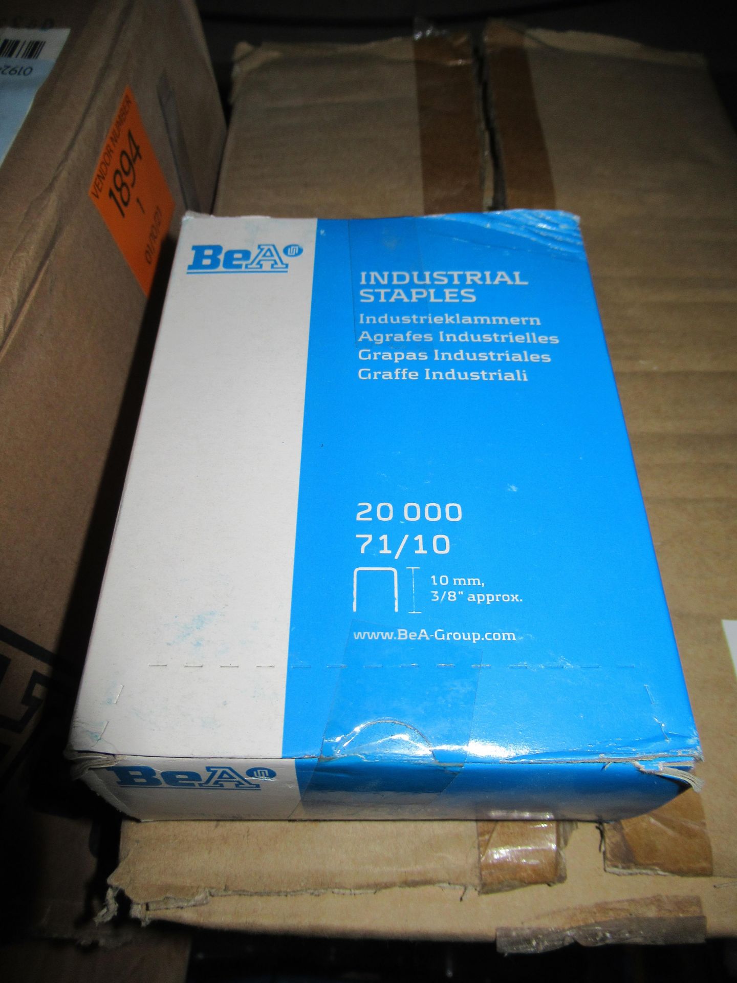 11 x boxes (20,000 per box) BEA 10mm industrial staples with approx 200 boxes (1000 per box) Mckelle - Image 3 of 4