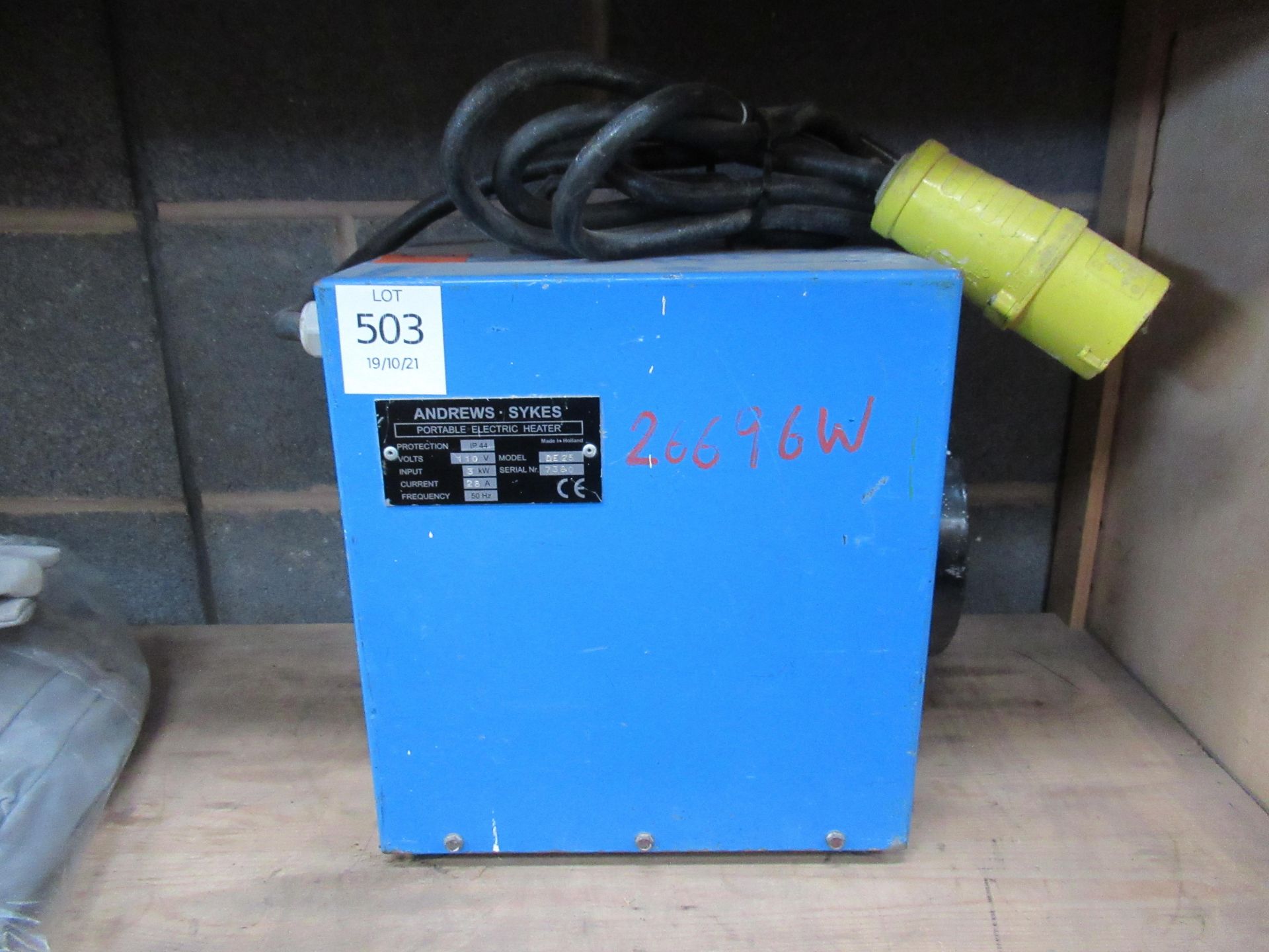 a 110v Andrew Sykes portable electric heater