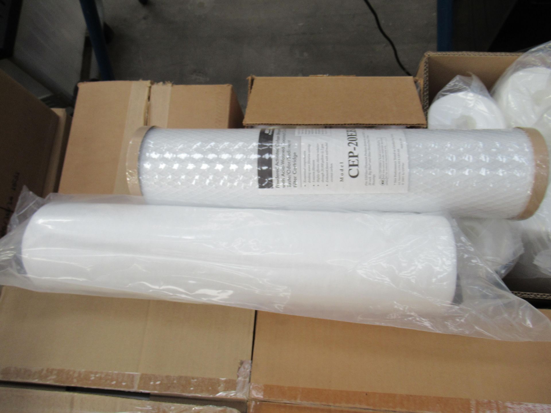 62x 20" water filter cartridges (36x CEP-20EBB and 26x LD01) - Image 3 of 4