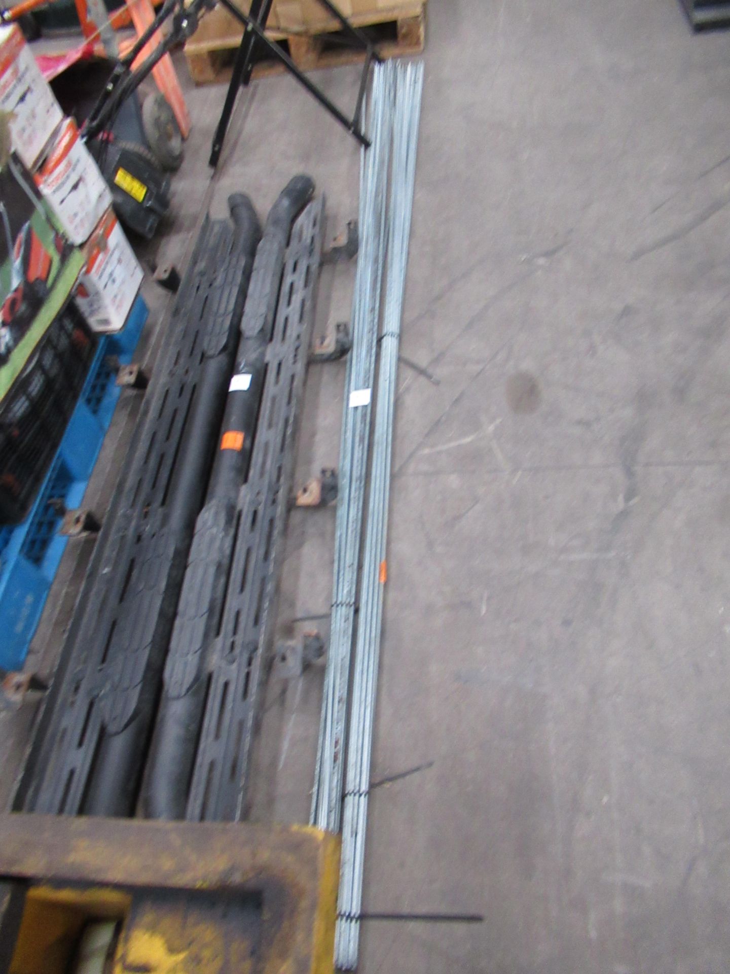 Two Packs appox 3000mm Threaded Bar