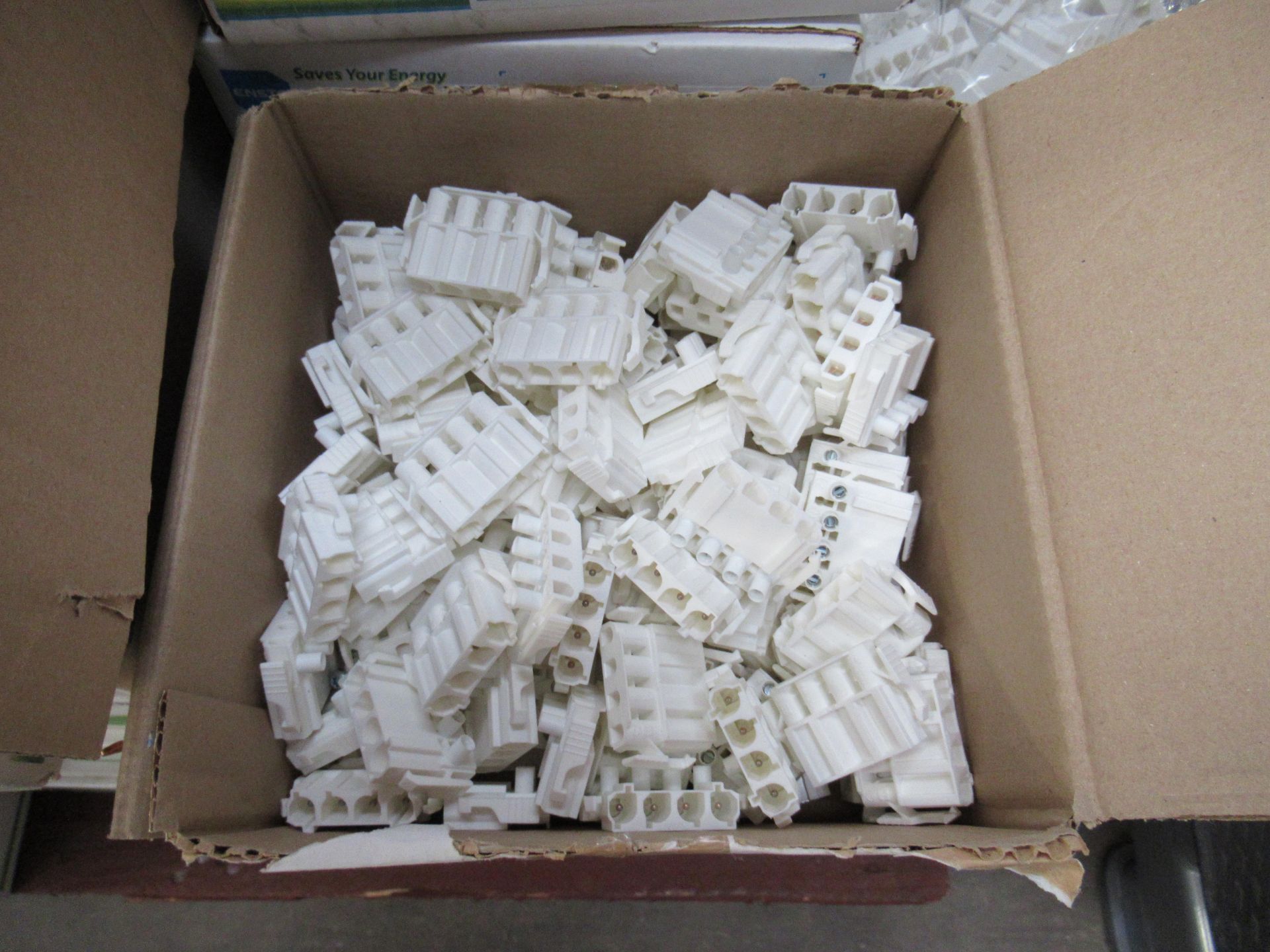 12,000+ Ensto connectors - Image 2 of 5