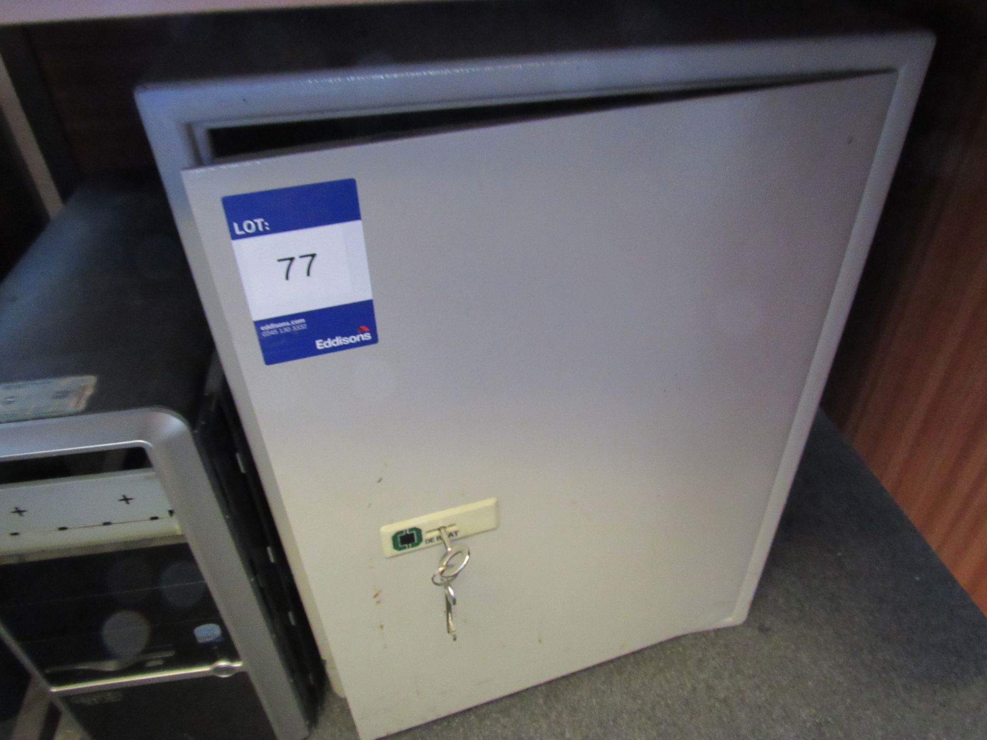 Derrat safe, with 2 x keys - Image 2 of 3