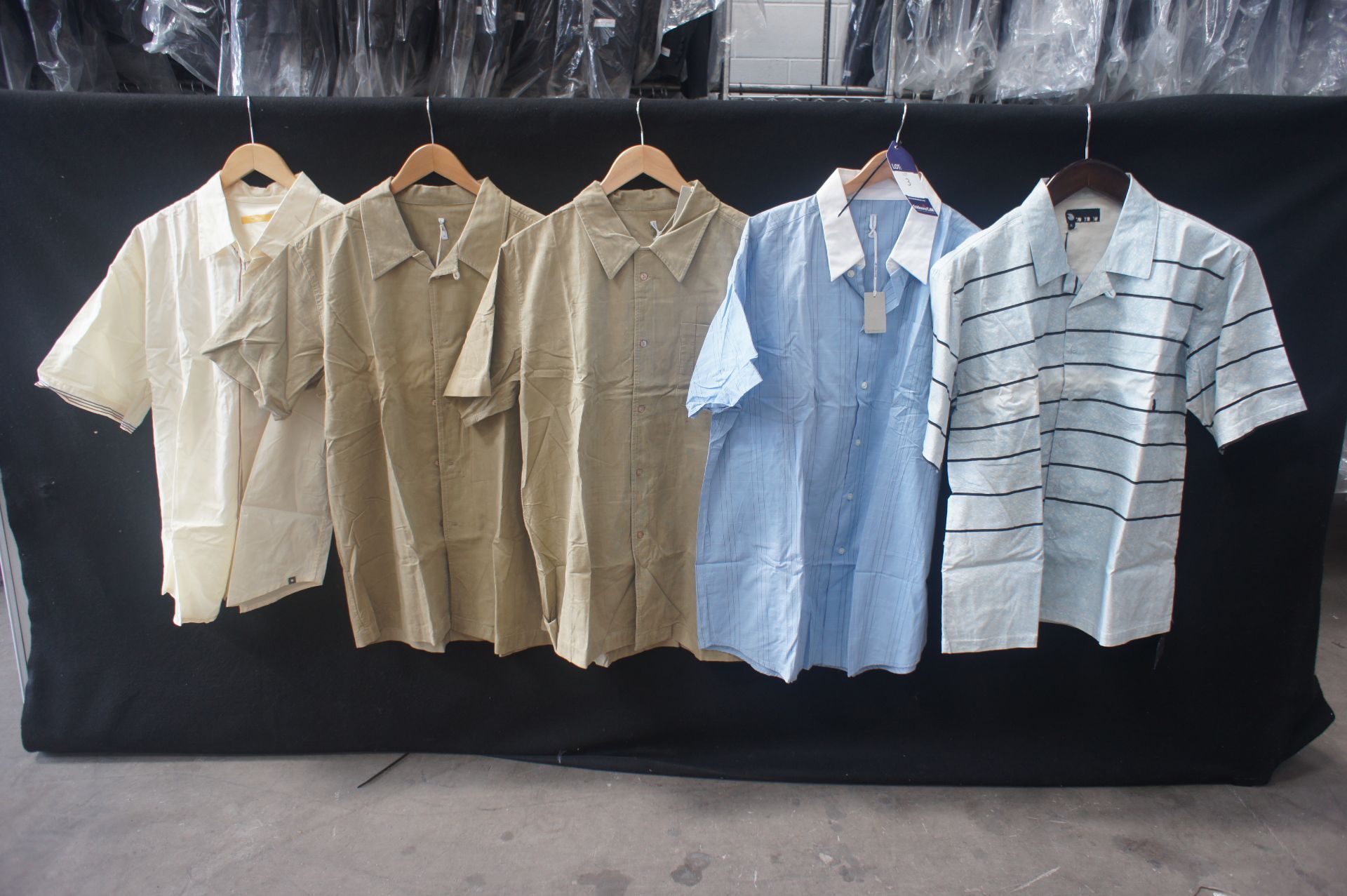 5 x Various designed short sleeve shirts, XL