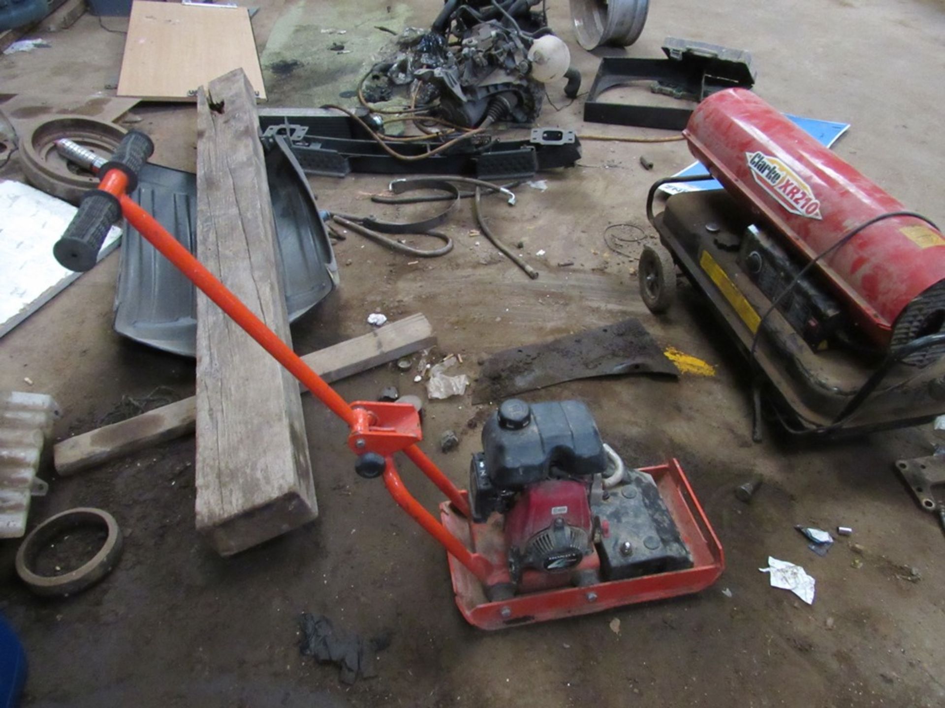 Belle minipack plate compactor with Honda engine - Image 2 of 2