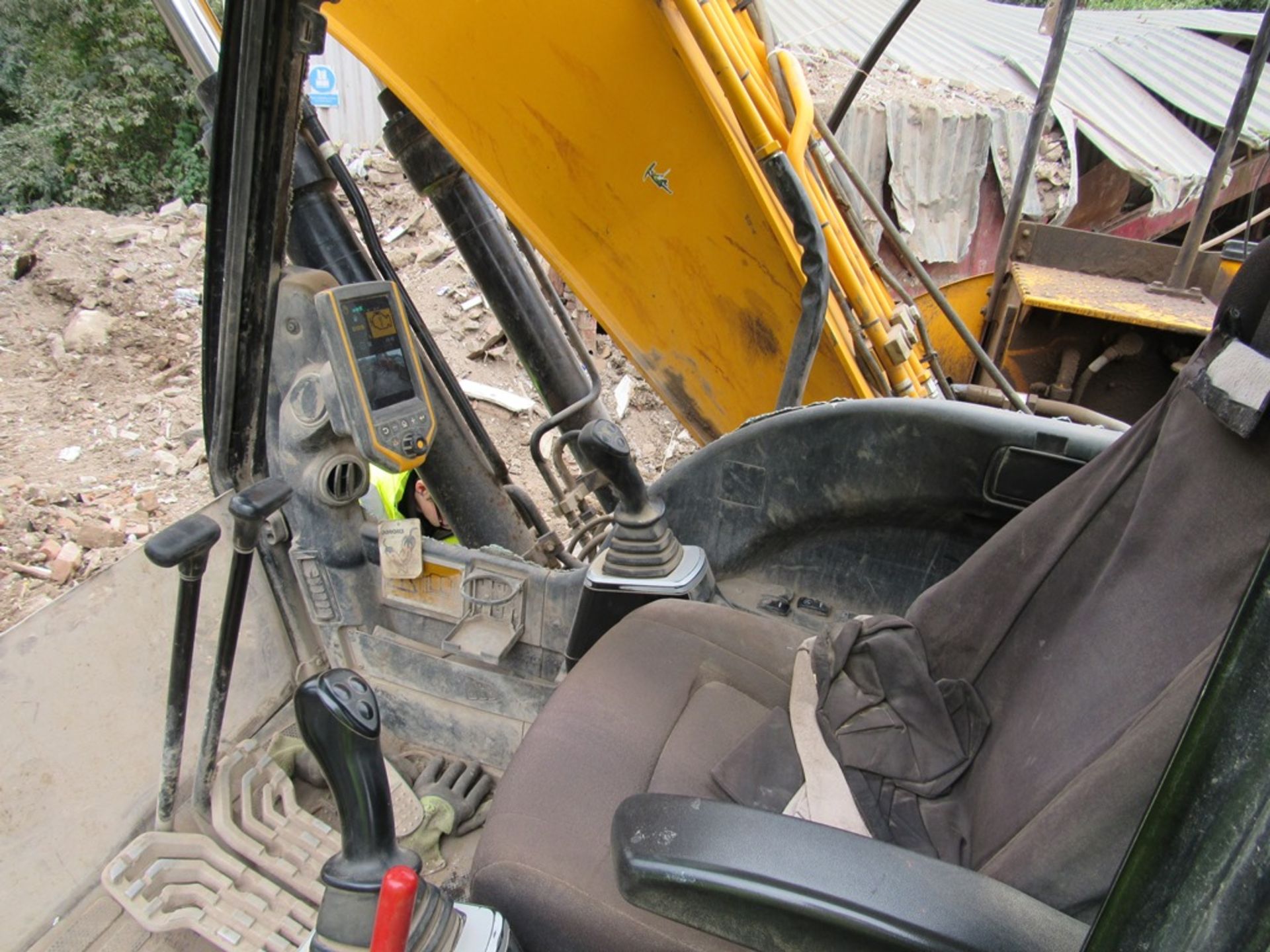 JCB JS131LC+ 360° tracked excavator, year 2018, PI - Image 10 of 20