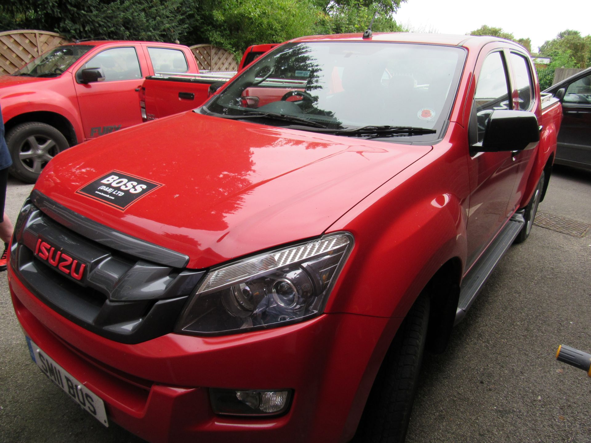 Isuzu D max Fury 2.5TD Fury Double Cab Pickup 4x4 - Image 4 of 15