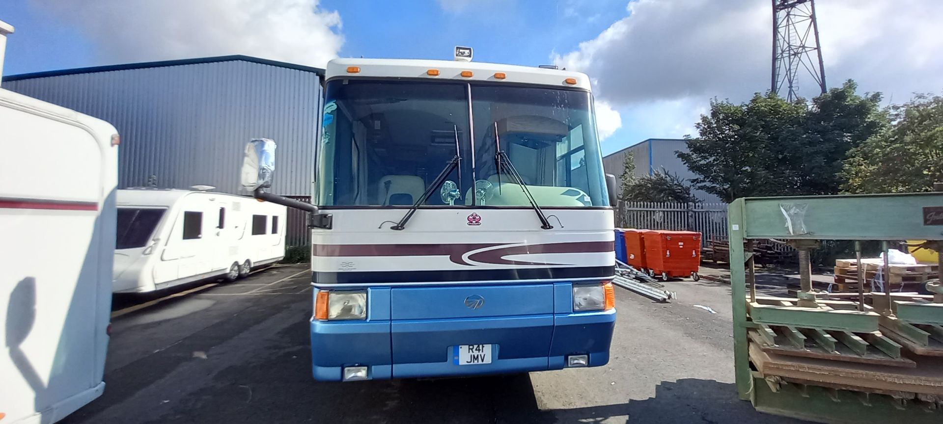 Monaco Windsor American Motorhome, Registration R41 JMV, 38 - Image 4 of 41