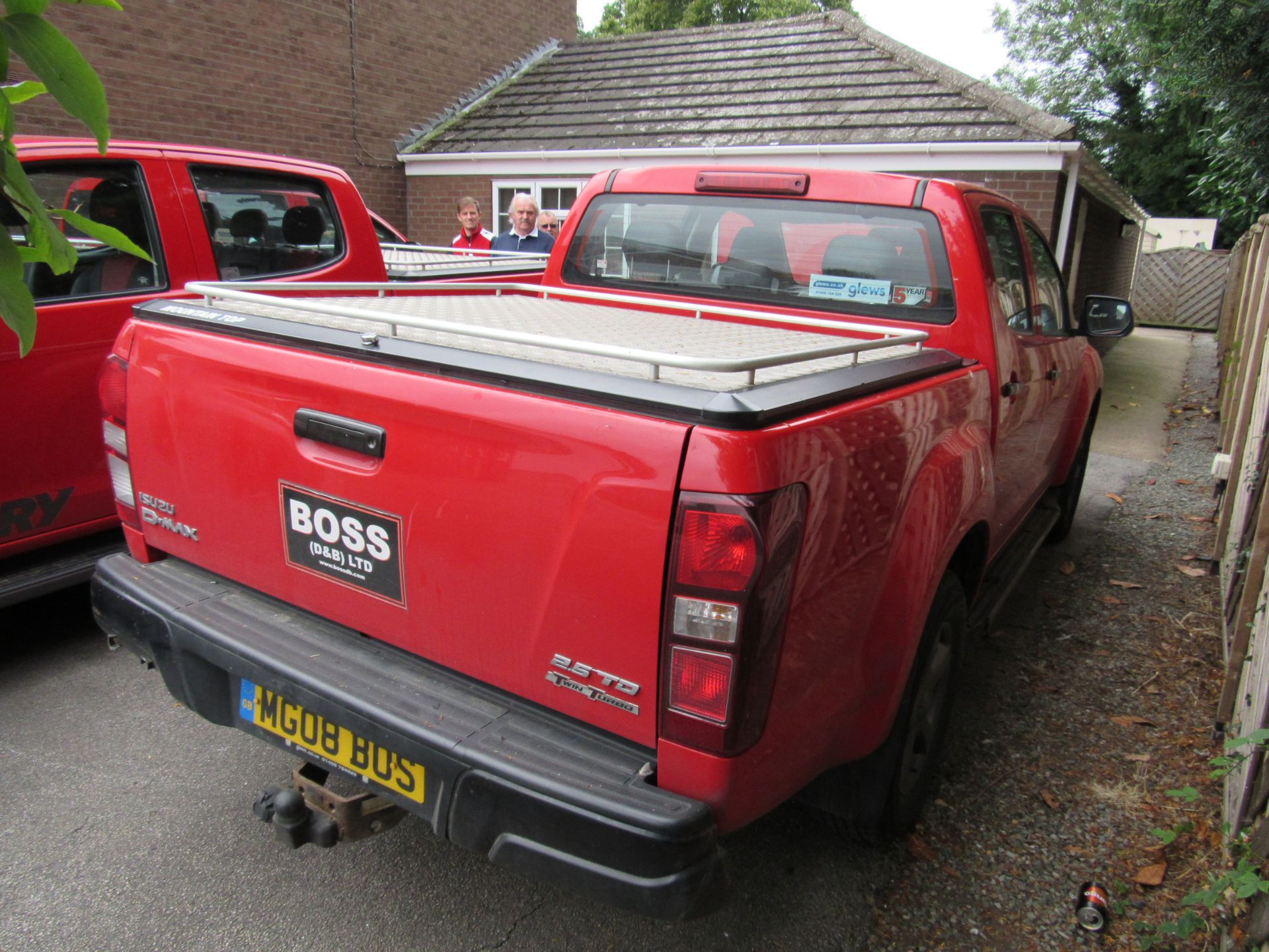 Isuzu D max Fury 2.5TD Fury Double Cab Pickup 4x4 - Image 5 of 14