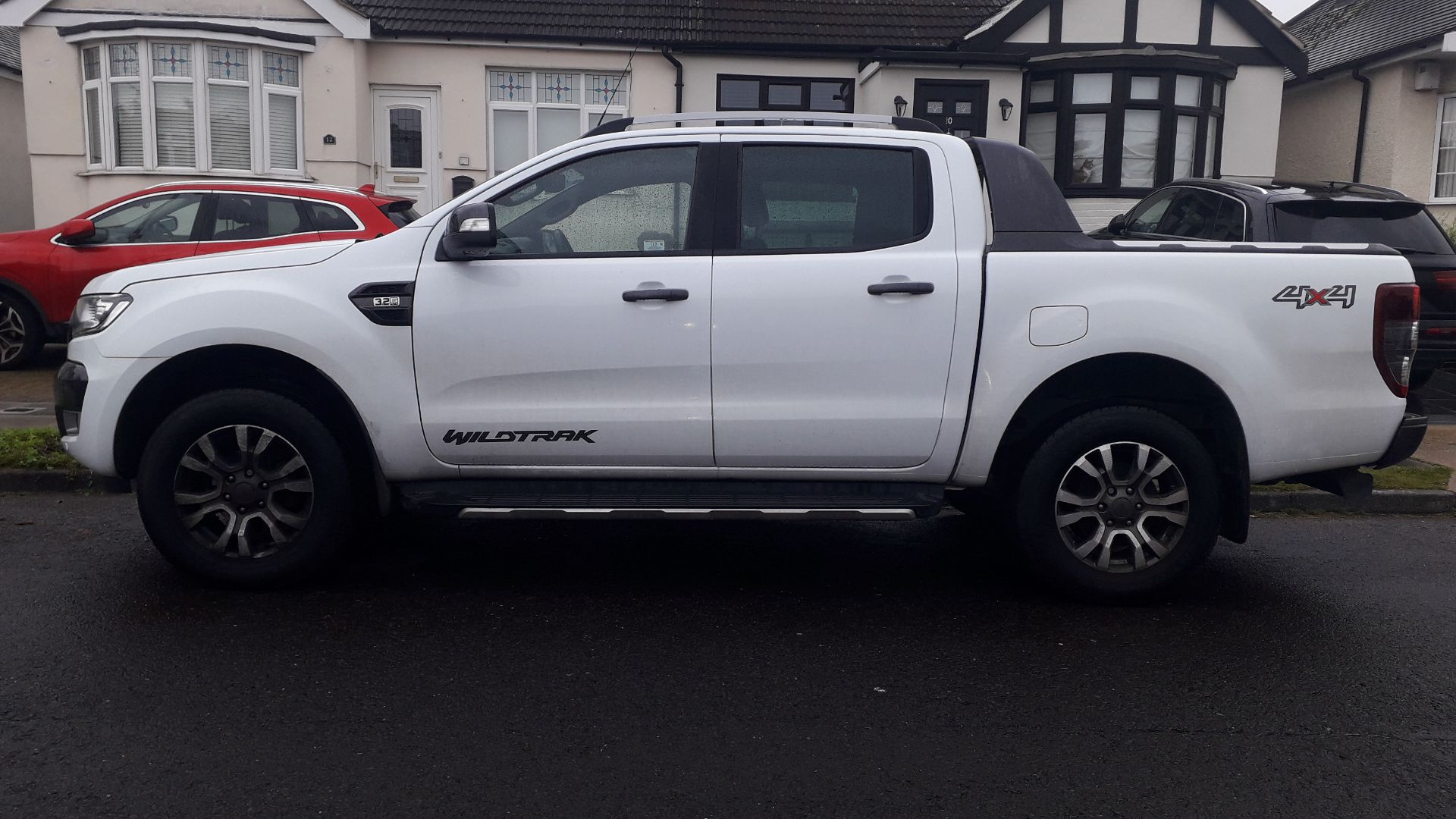 Ford Ranger Wildtrak 3.2 TDCi 200 Auto Double Cab Pick Up (2017) - Image 4 of 26