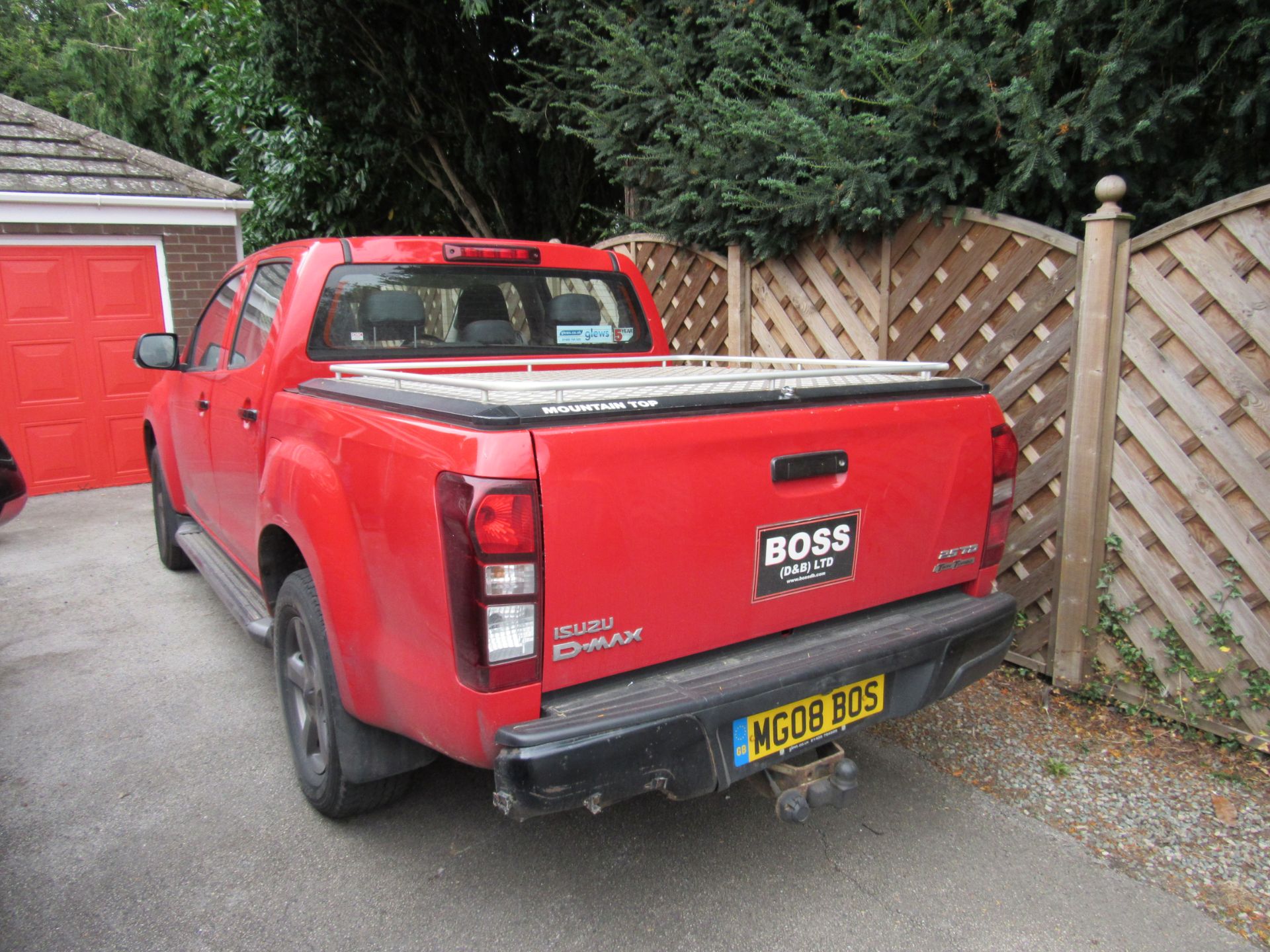 Isuzu D max Fury 2.5TD Fury Double Cab Pickup 4x4 - Image 3 of 14