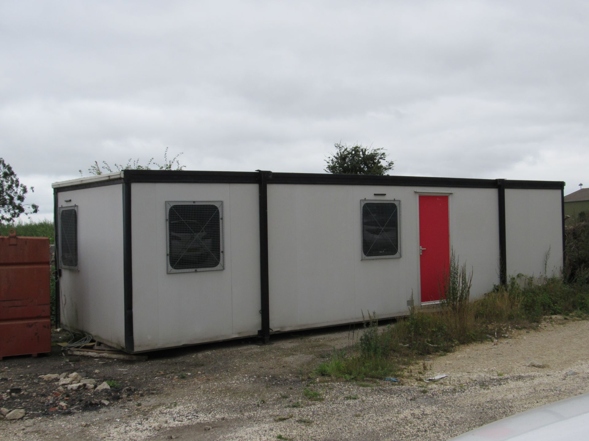 Portacabin, office unit, damaged floor, Size 10.24 x 3.26 x 2.57m, Serial Number 3423843. (Located - Image 6 of 8