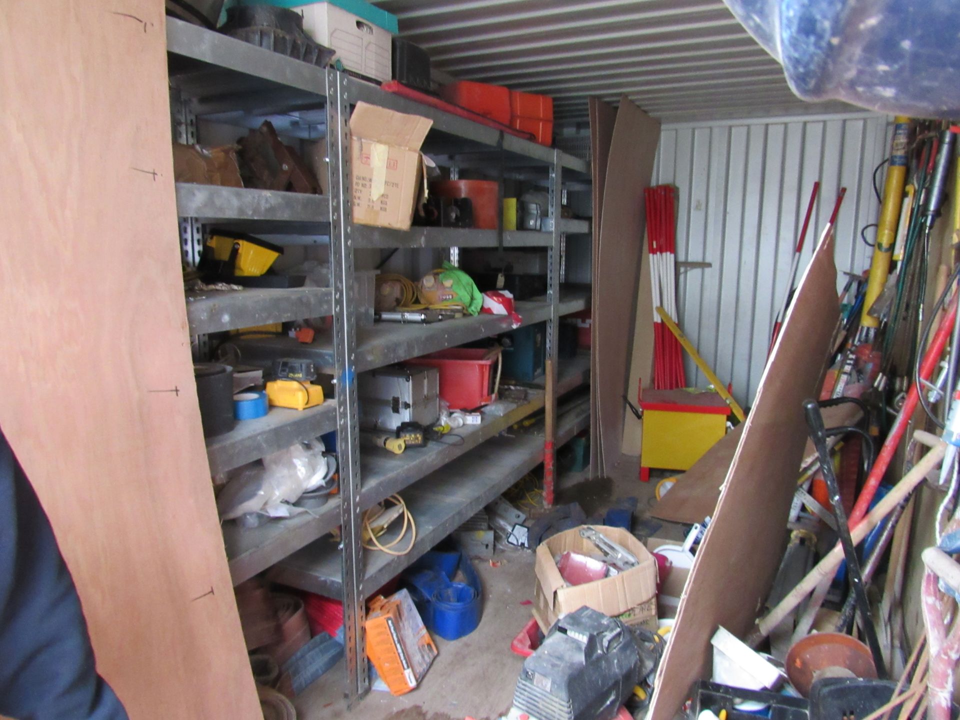 Shipping container, 20ft, 2005, containing assorted tools. (Located Skiff Lane, Holme Upon - Image 7 of 14
