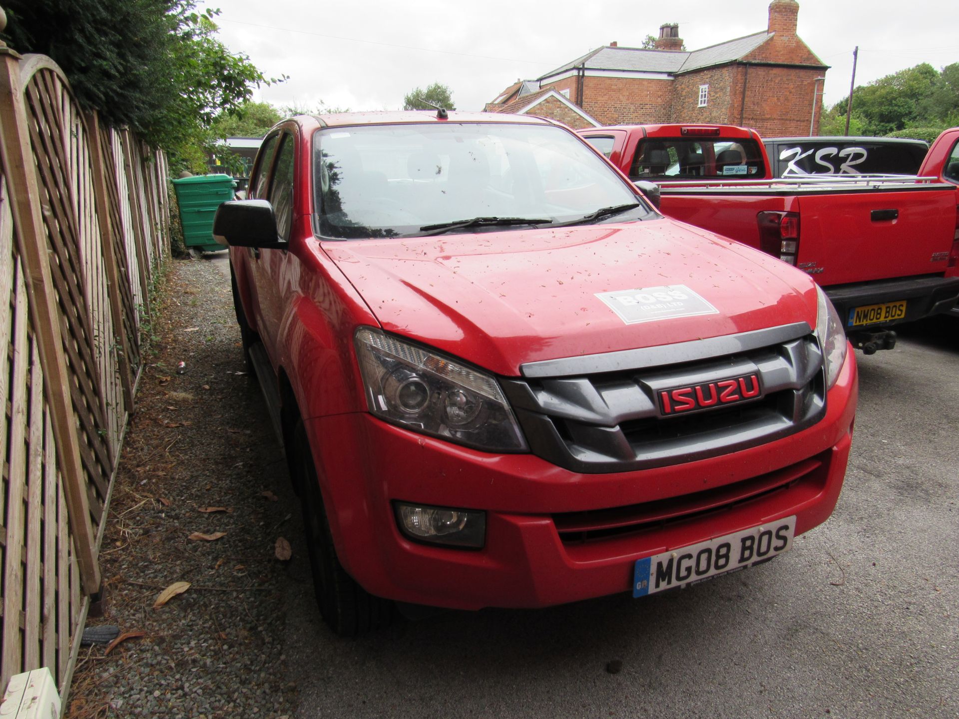 Isuzu D max Fury 2.5TD Fury Double Cab Pickup 4x4 - Image 6 of 14