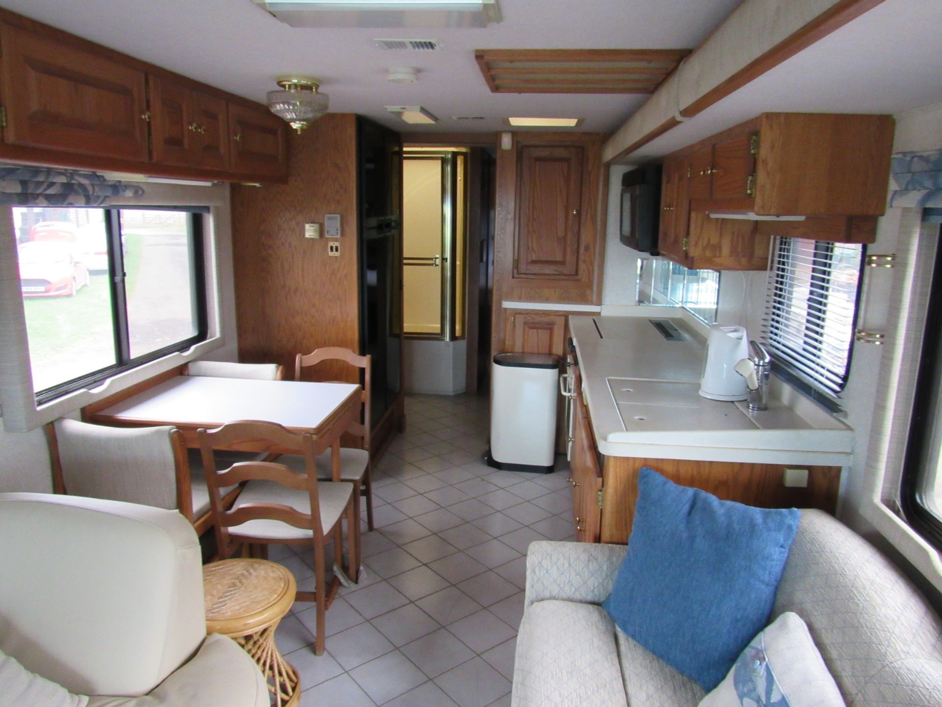 Monaco Windsor American Motorhome, Registration R41 JMV, 38 - Image 40 of 41