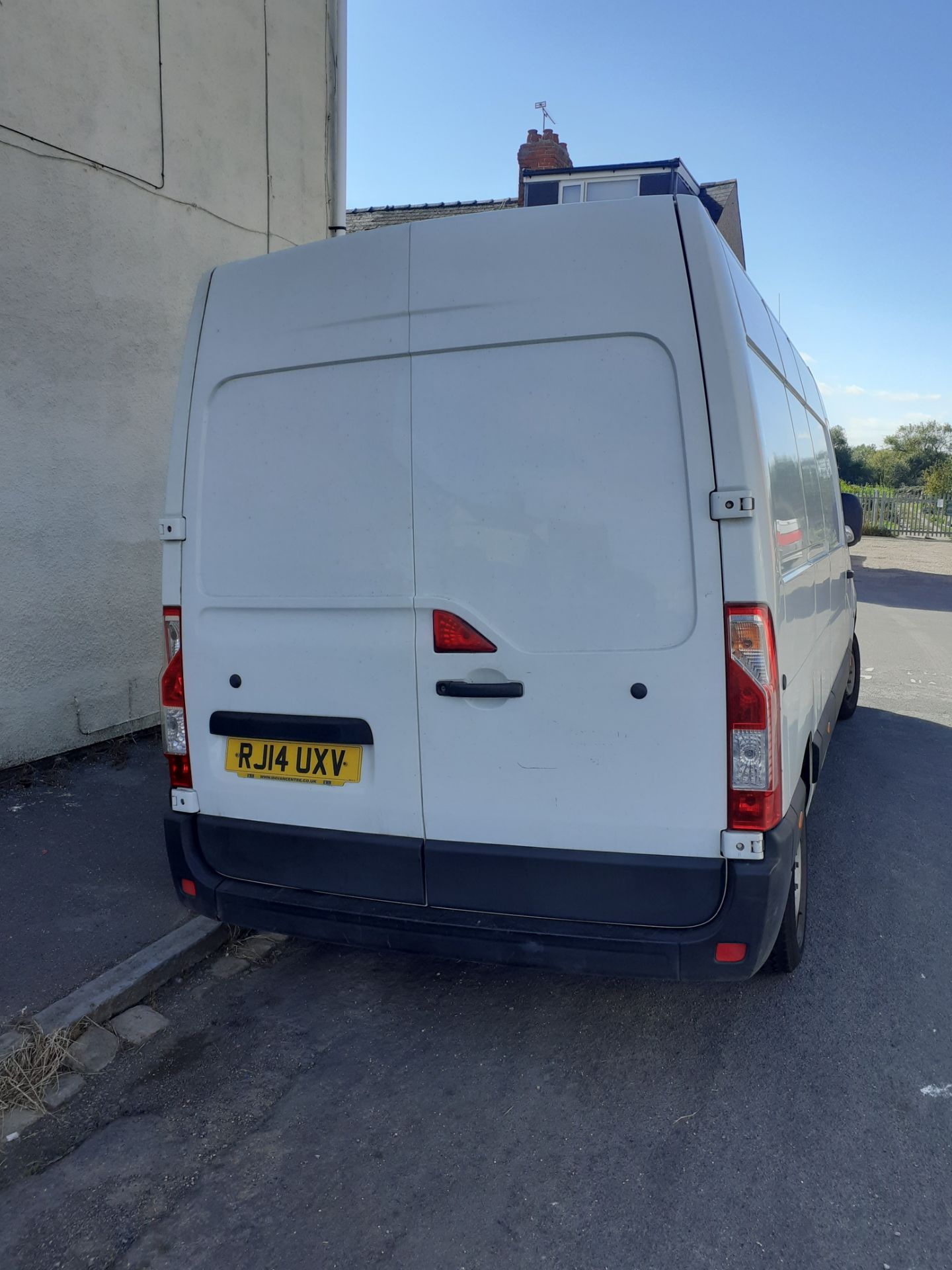 Renault Master LM35 DCi 125 Panel Van, Registration RJ14 UXV, First Registered 21/07/2014, V5 Docume - Image 2 of 13