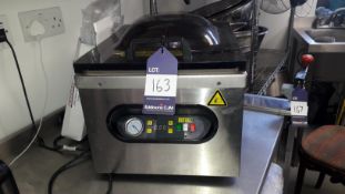 Buffalo GF439-02 Counter Top Chamber Vacuum Packing Machine Serial Number M820131611000944 240v,