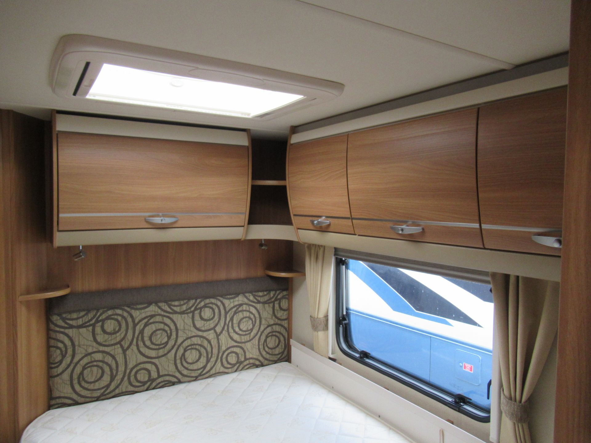 2011 Swift Challenger 570 SR T5D, 4 Berth Caravan - Image 17 of 17