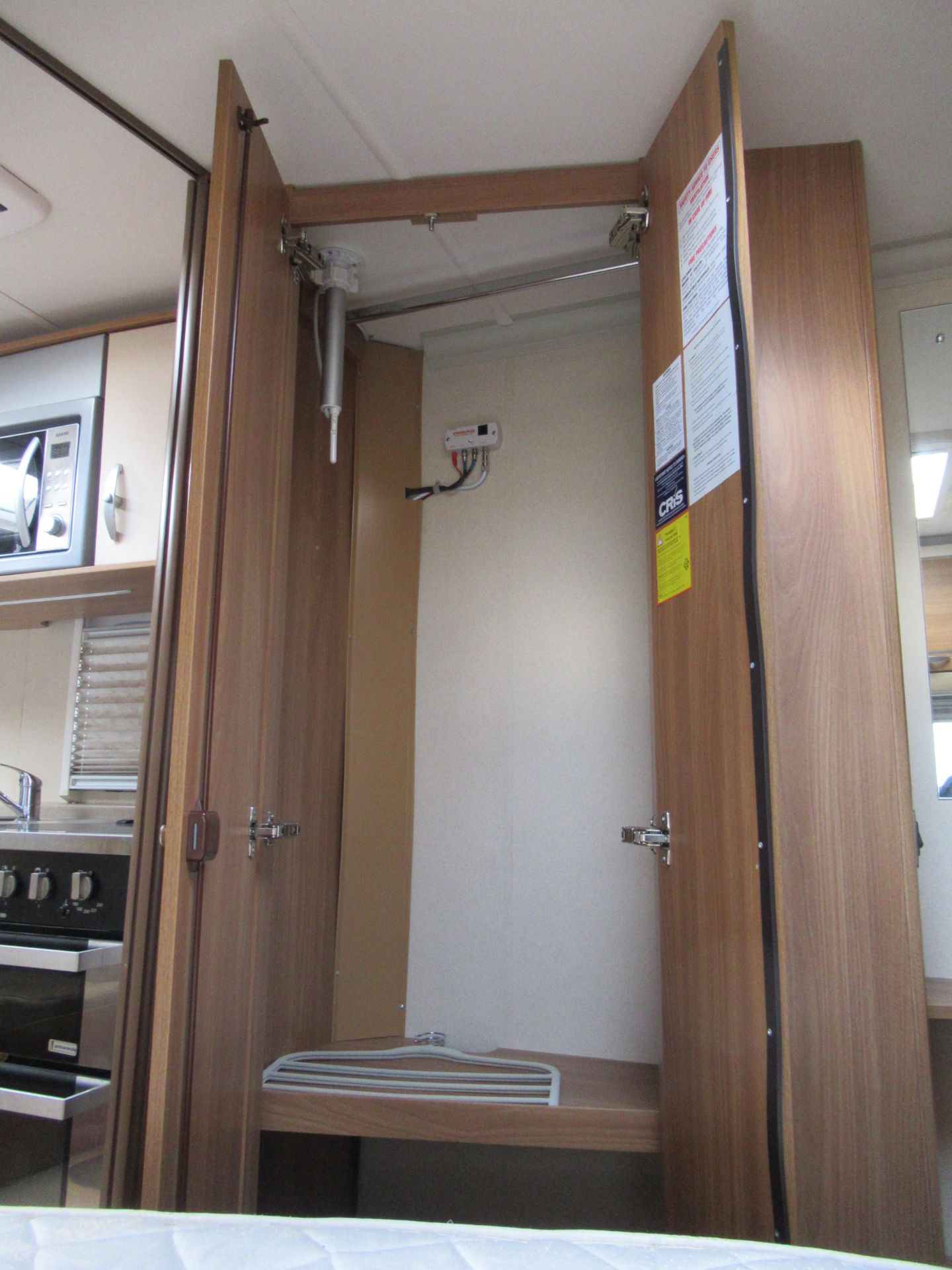 2011 Swift Challenger 570 SR T5D, 4 Berth Caravan - Image 14 of 17