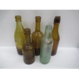 5x Grimsby Herbert Coulton (3) E.W Beckett & Co (1) and Beckett & Sons (1) bottles (4x coloured)